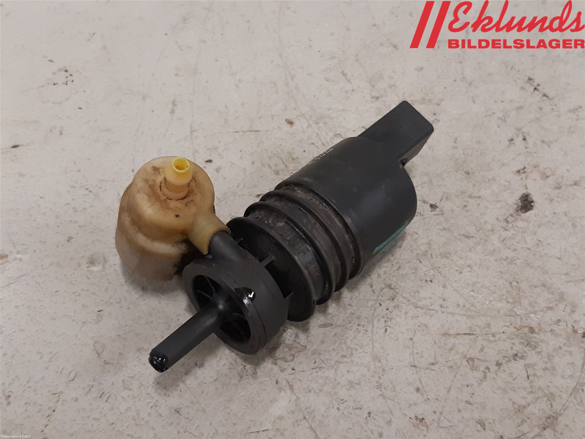 Volkswagen VW PASSAT 11-14 Spolarpump Vindruta