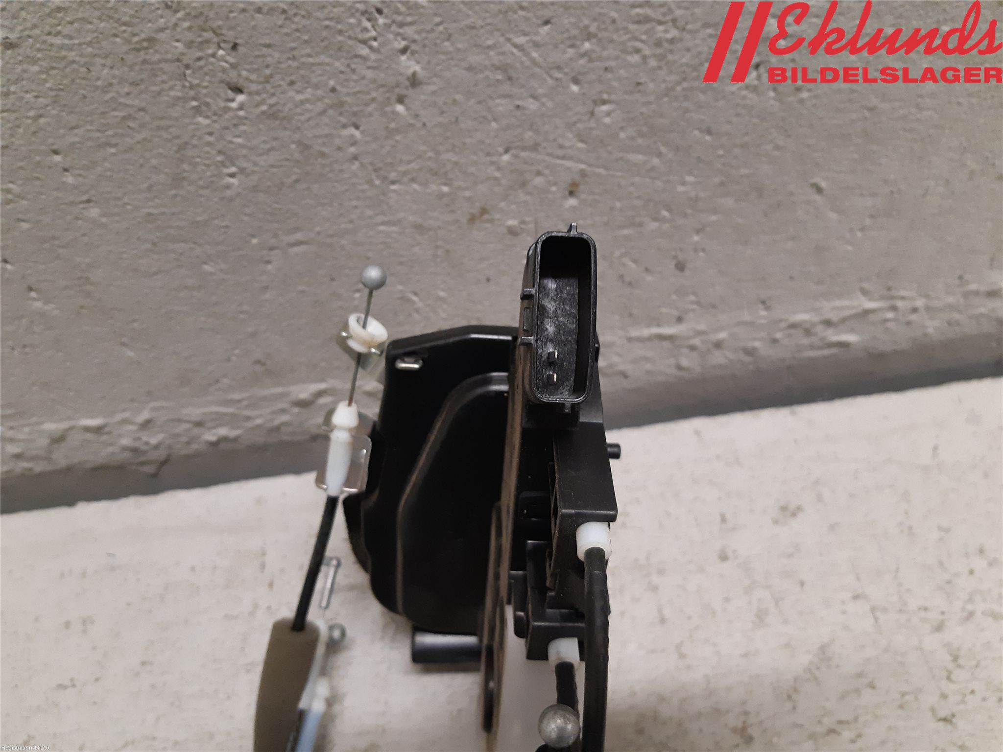 Nissan JUKE 10-14 Låskista-Dörrlås