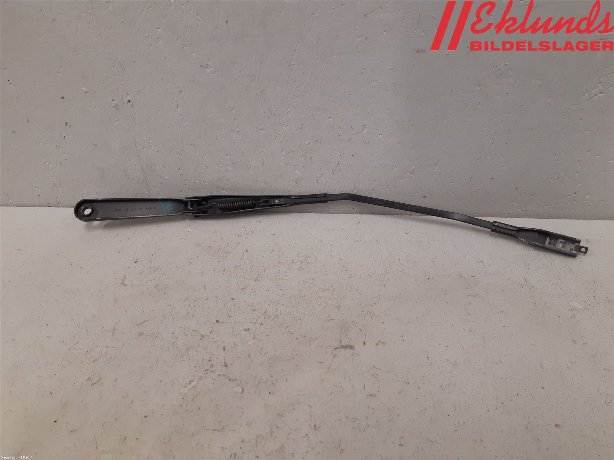 Iveco DAILY 14->> Torkararm Armar Vindruta