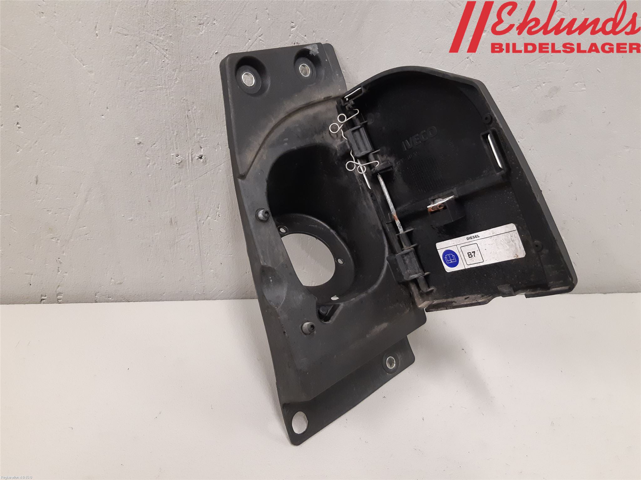 Iveco DAILY 14->> Tanklucka