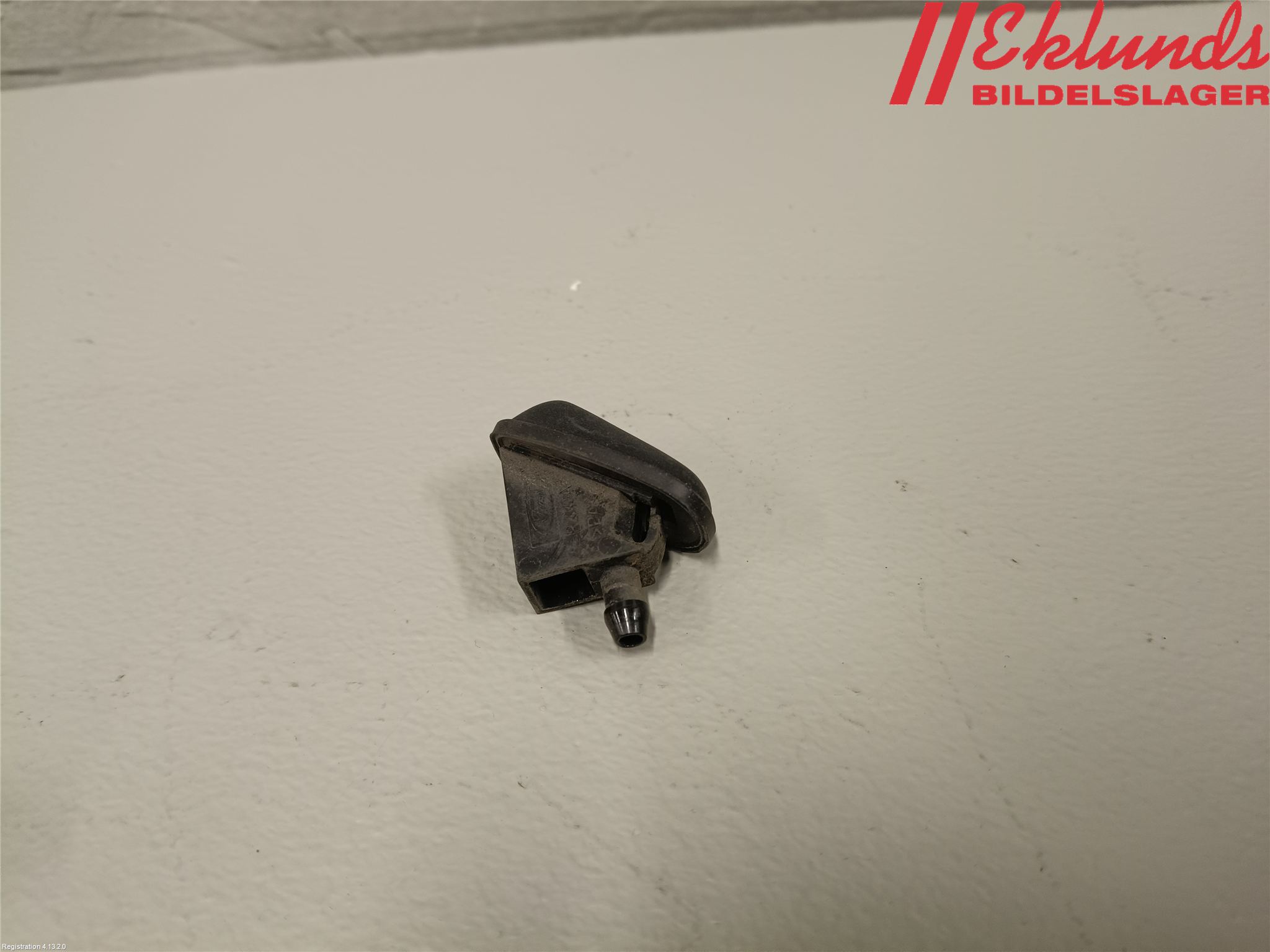 Ford FIESTA 13-17 Spolarmunstycke Rutor