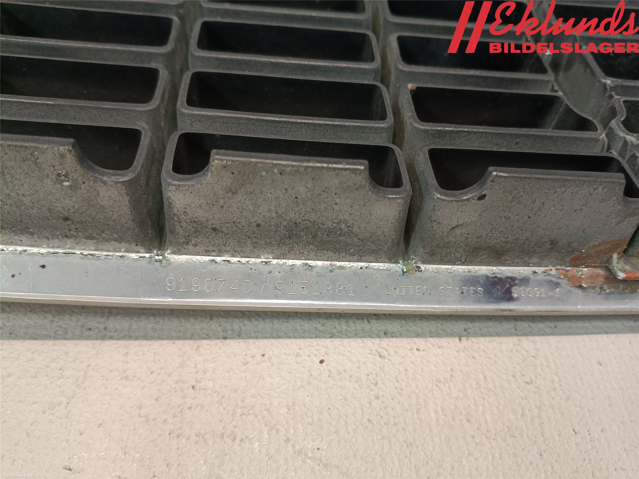 Volvo S60 01-04 Grill Komp