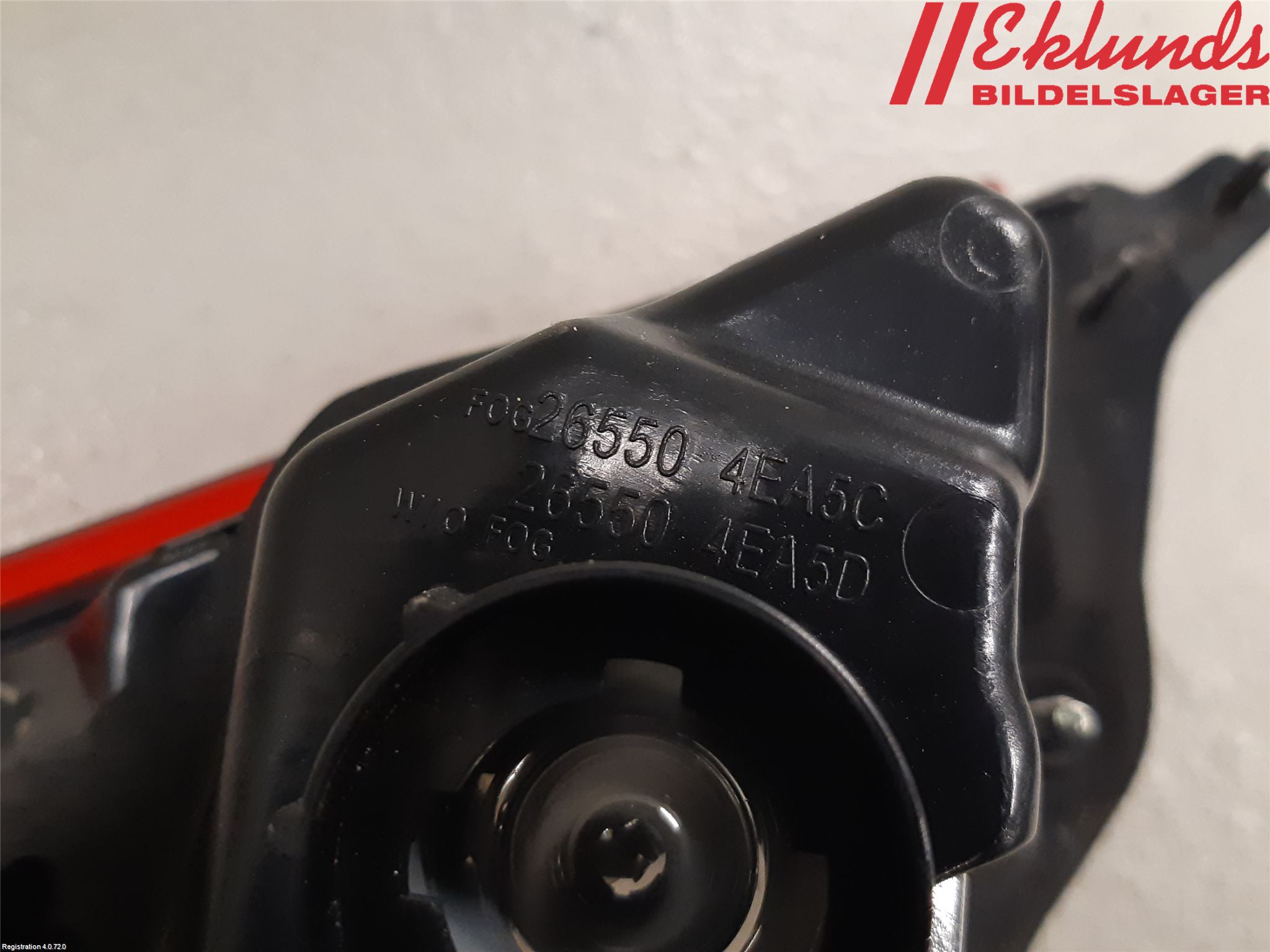 Nissan QASHQAI 14-17 Bakljus Lucka Hö