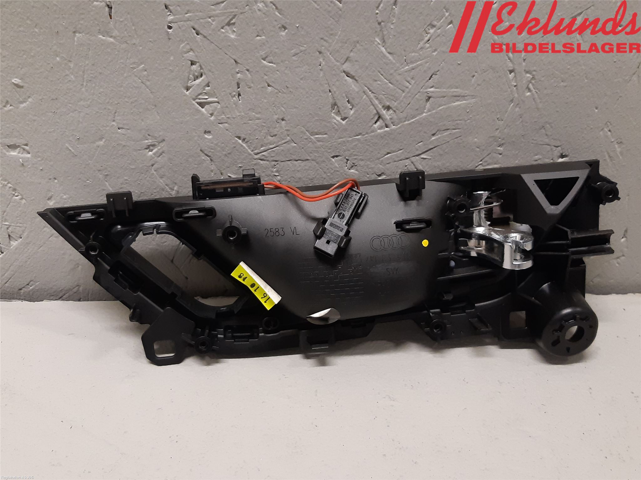 Audi A6 F2/C8 19- Dörrhandtag Inre Vä