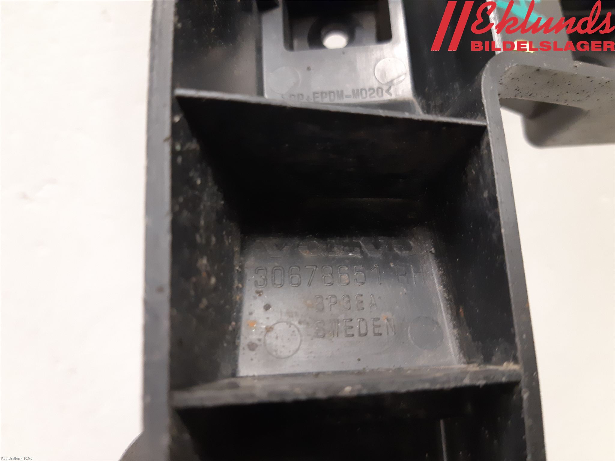 Volvo V70 08-13 Stötfångarfäste Bak Hö