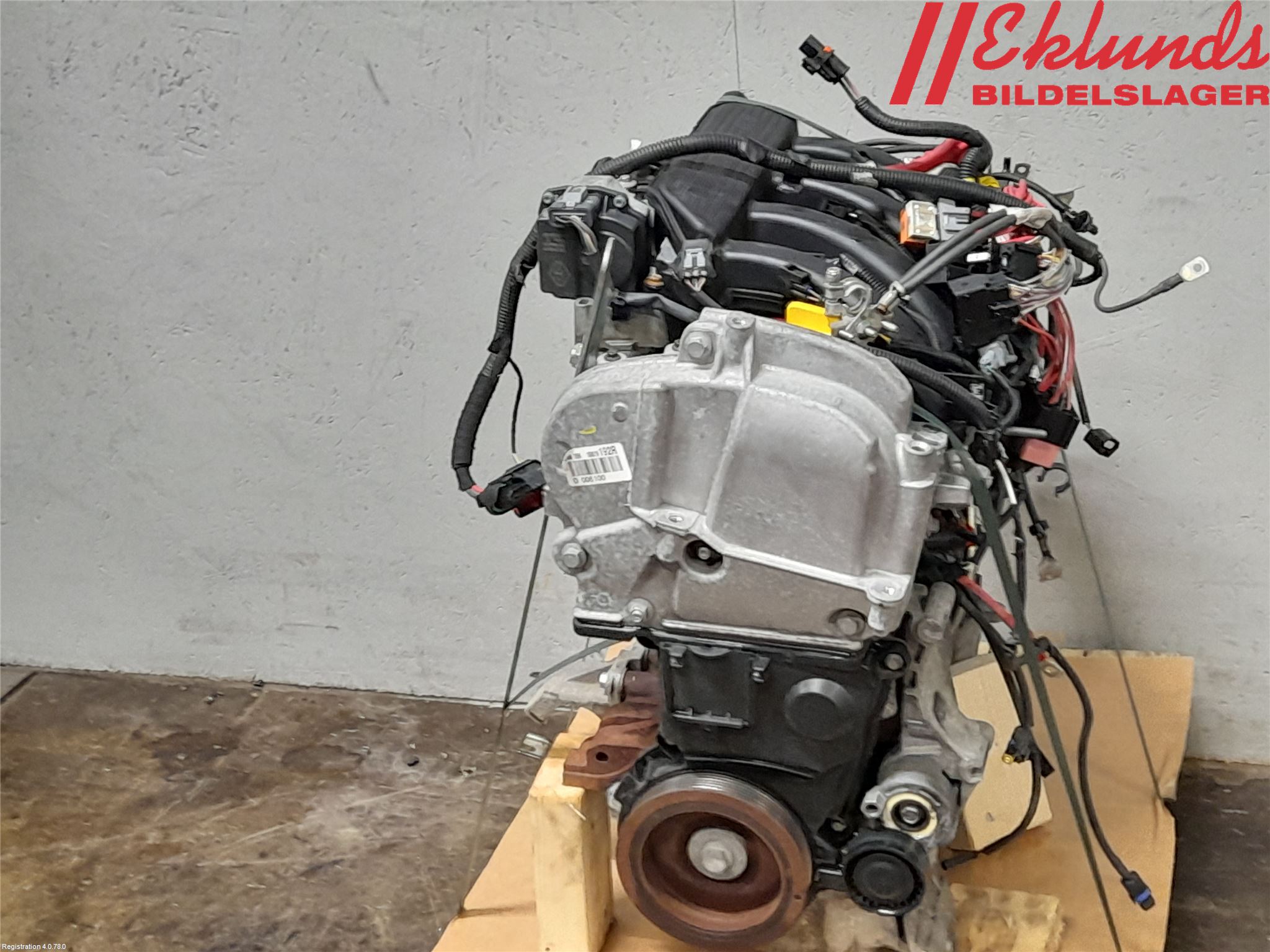 Dacia DUSTER 10-17 Motor Bensin