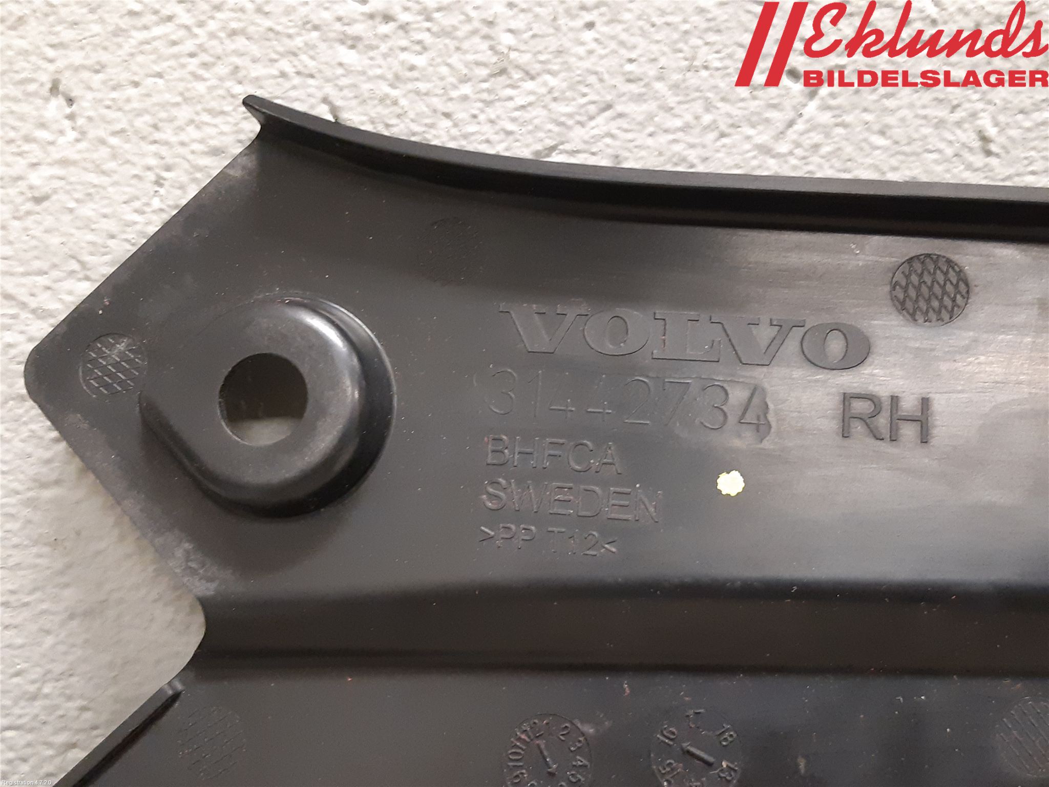 Volvo XC90/RECHARGE 16- Täckplast Front