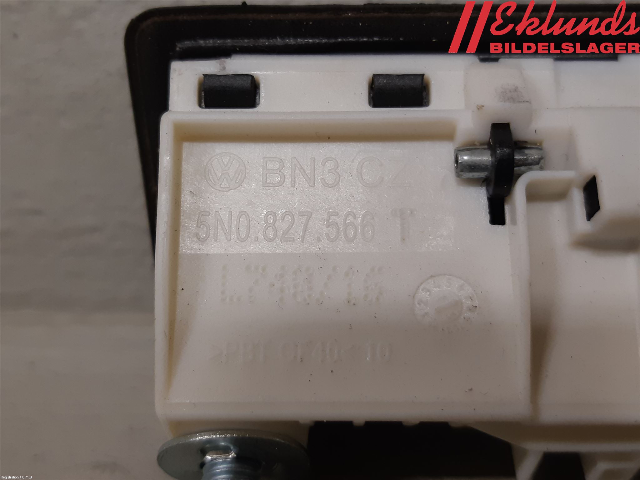 Audi A6 ALLROAD 12-18 Bakluckehandtag