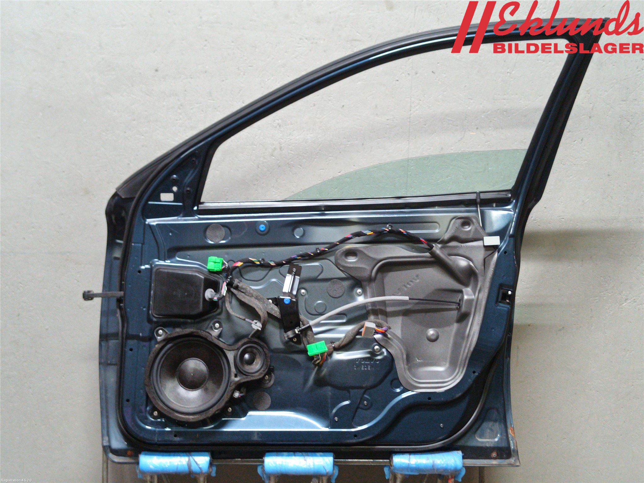 Volvo V70 05-08 Dörr Fram Höger