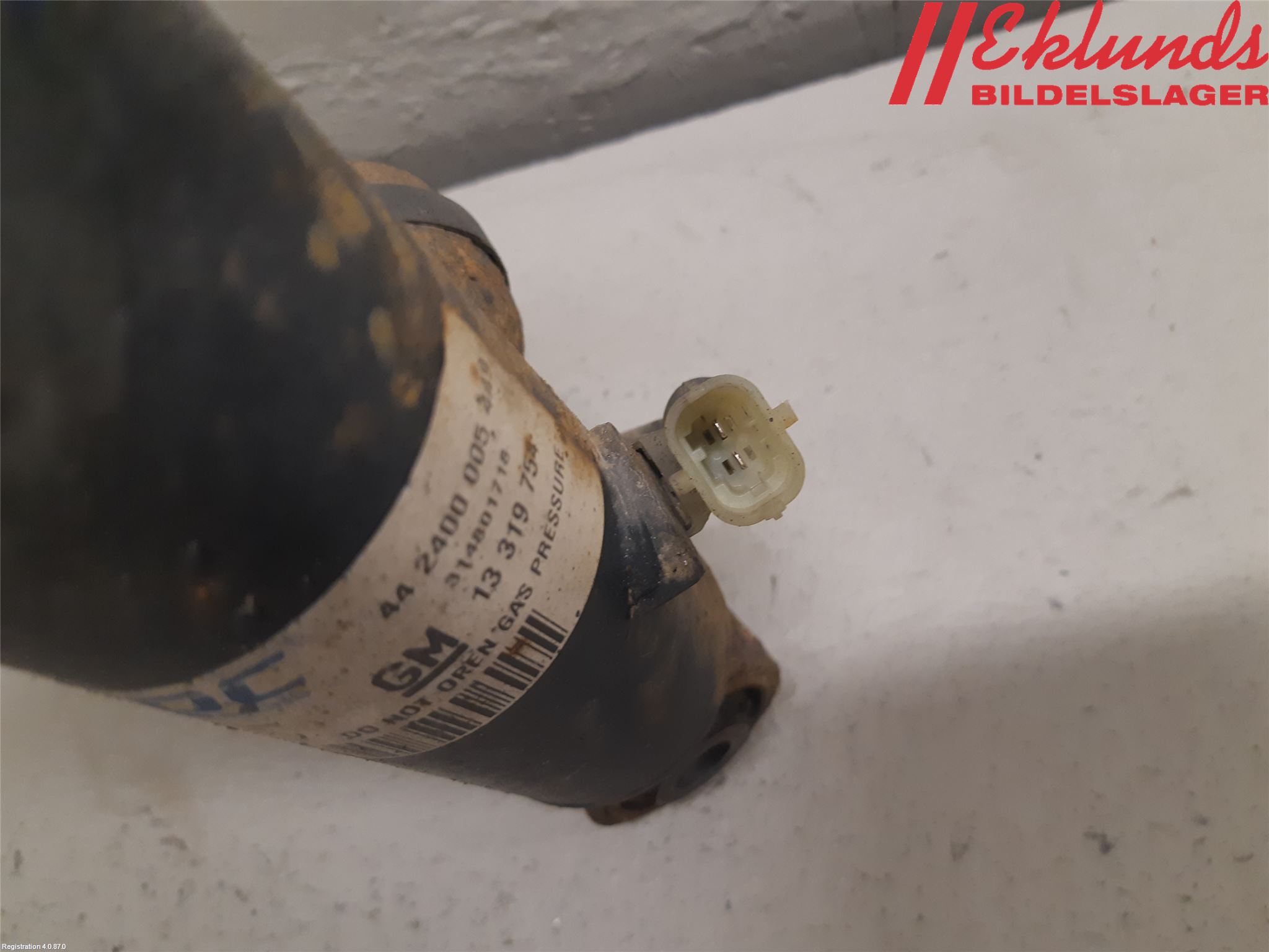 Opel INSIGNIA 09-16 Stötdämpare Bak