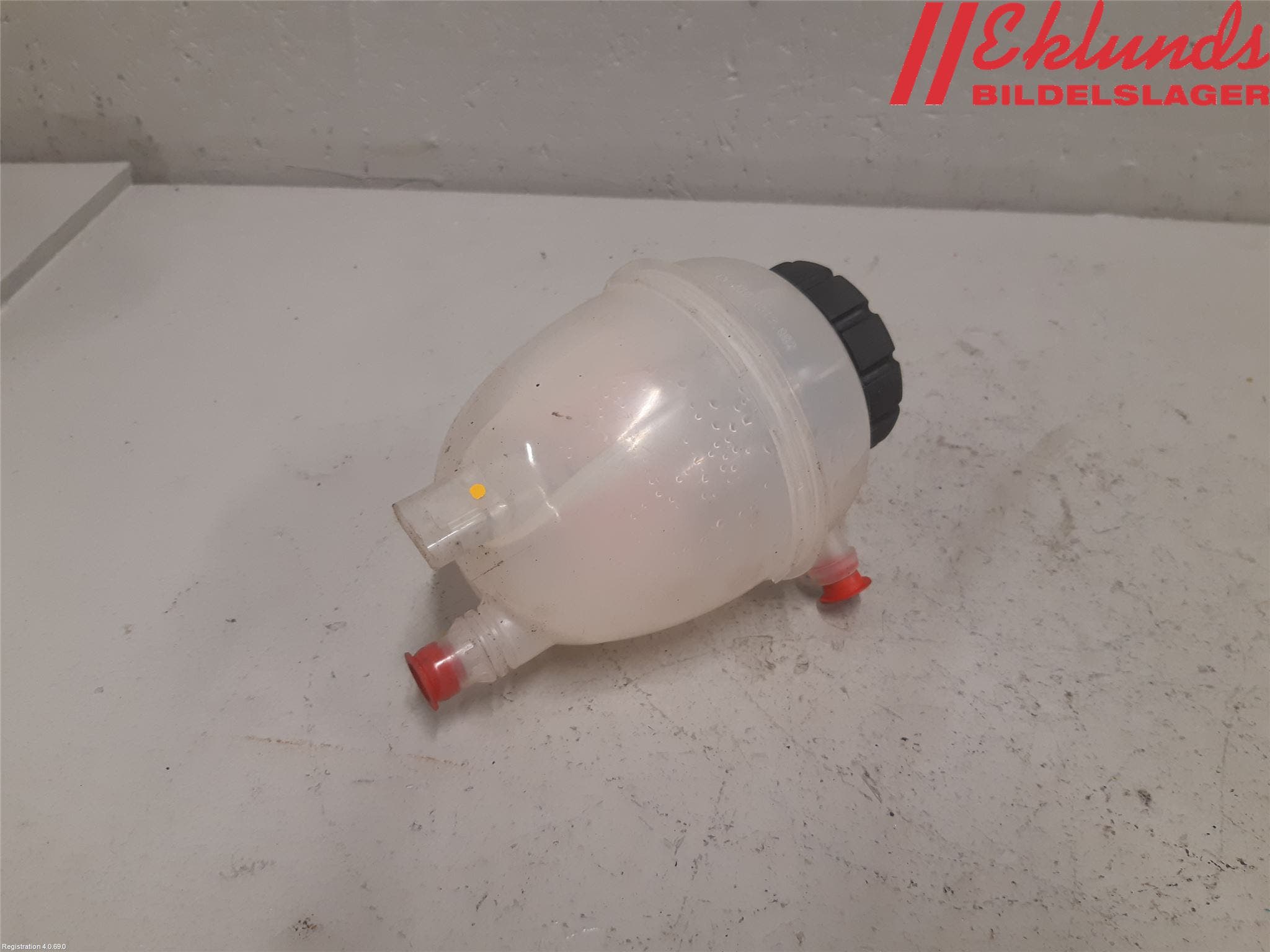 Mercedes-Benz MB C-KLASS (W205) 14-21 Expansionstank