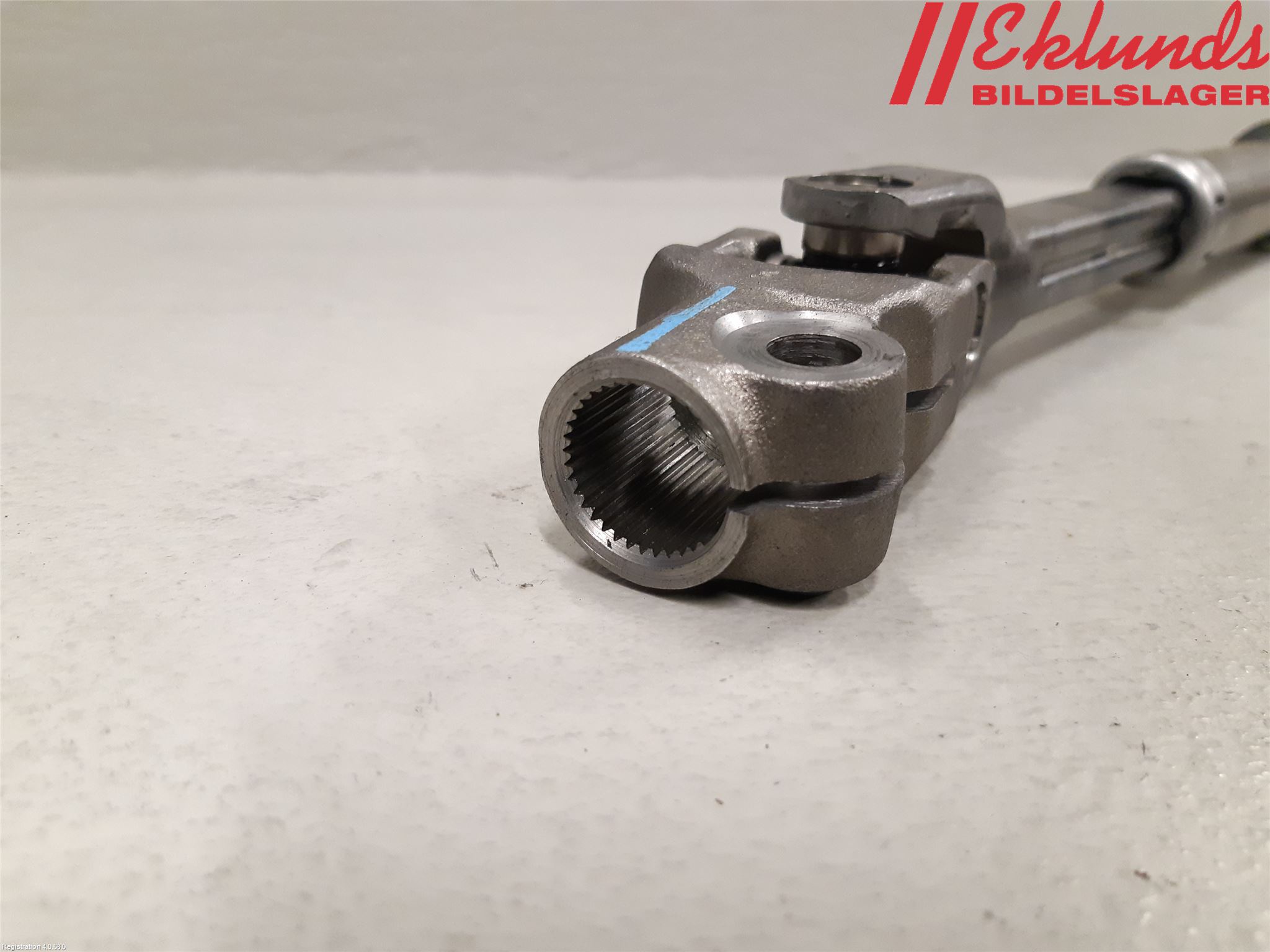 Toyota COROLLA 19- Rattaxelknut