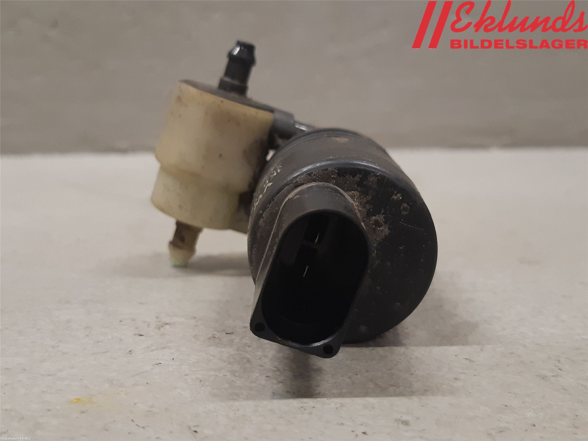 Volkswagen VW CADDY 11-15 Spolarpump Vindruta