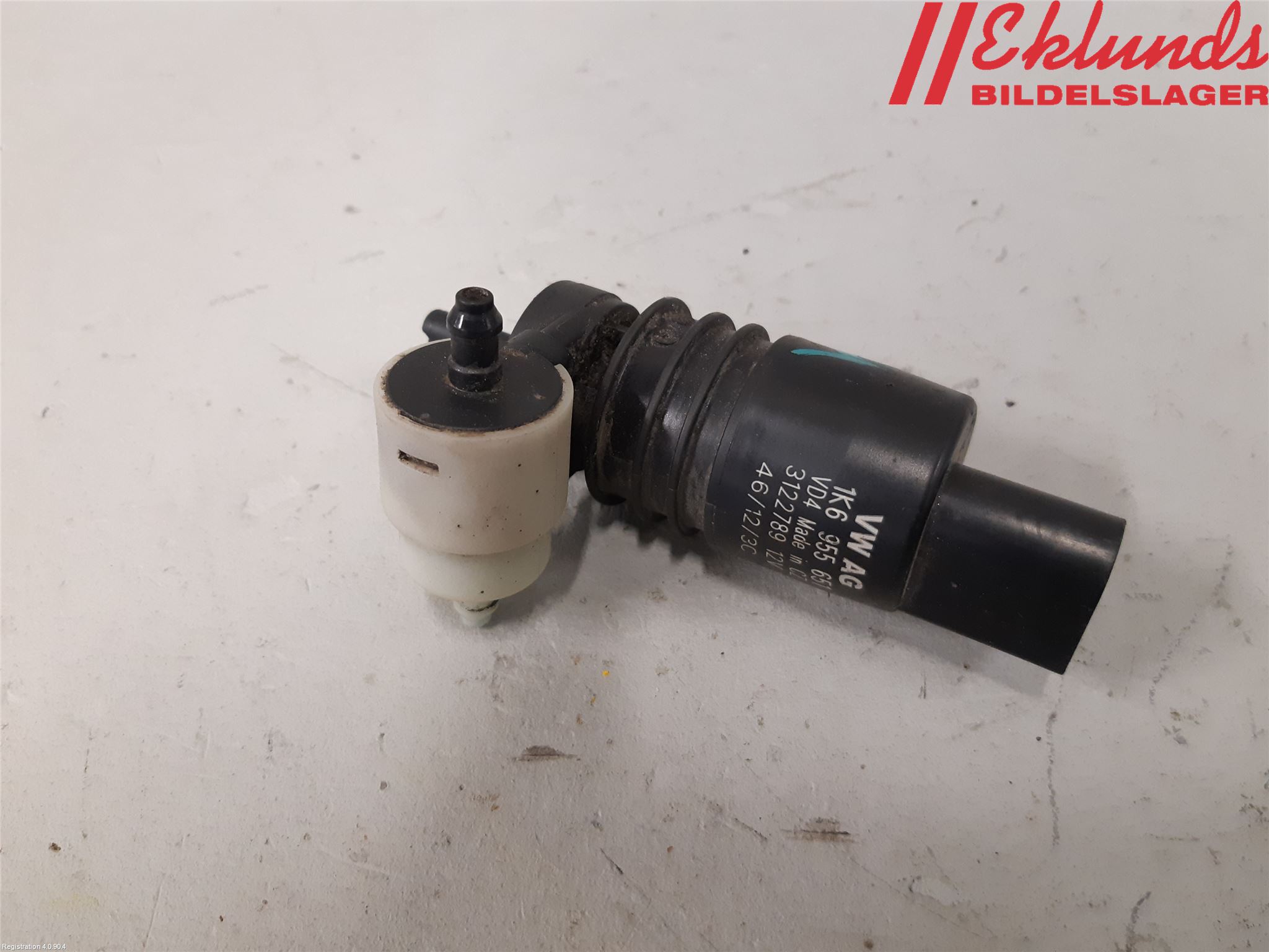 Volkswagen VW GOLF VI 09-13 Spolarpump Vindruta