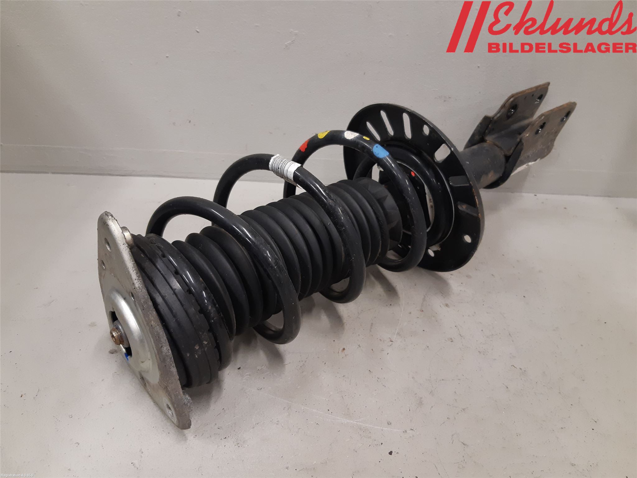 Peugeot PARTNER/E-PARTNER 19- Fjäderben Fram Vänster