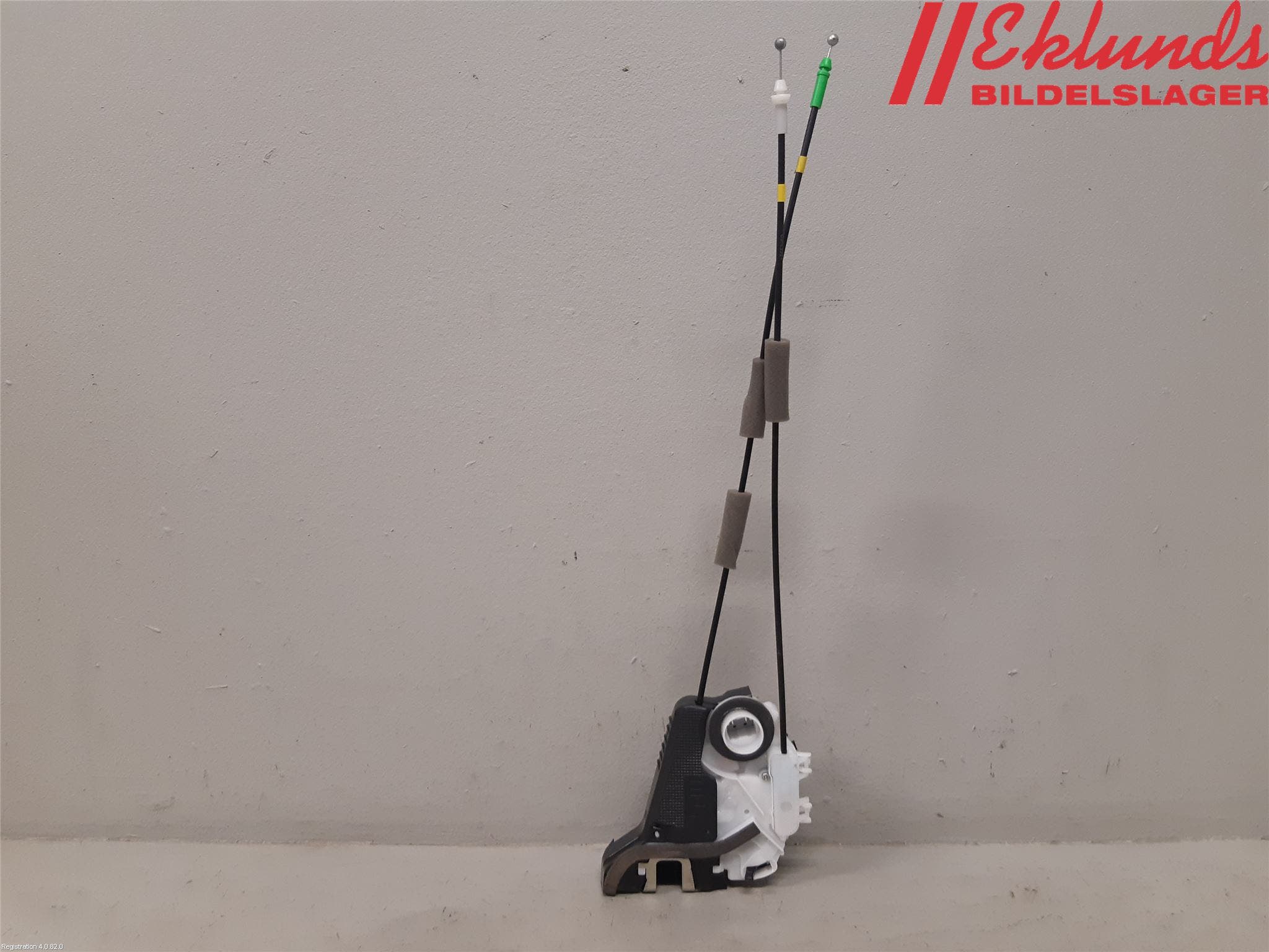 Toyota YARIS XP21 20- Låskista-Dörrlås