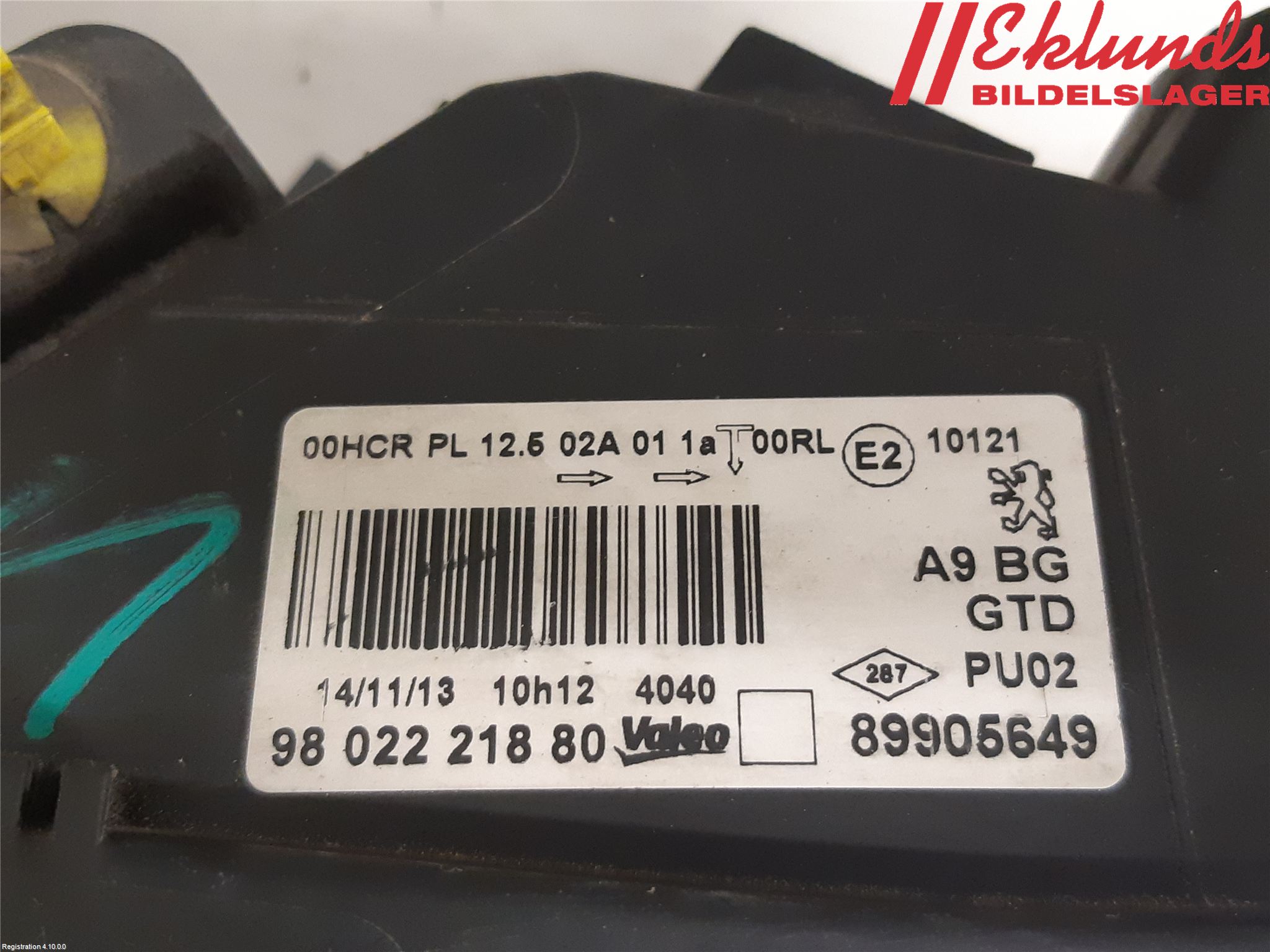 Peugeot 208 12-15 Strålkastare Vänster