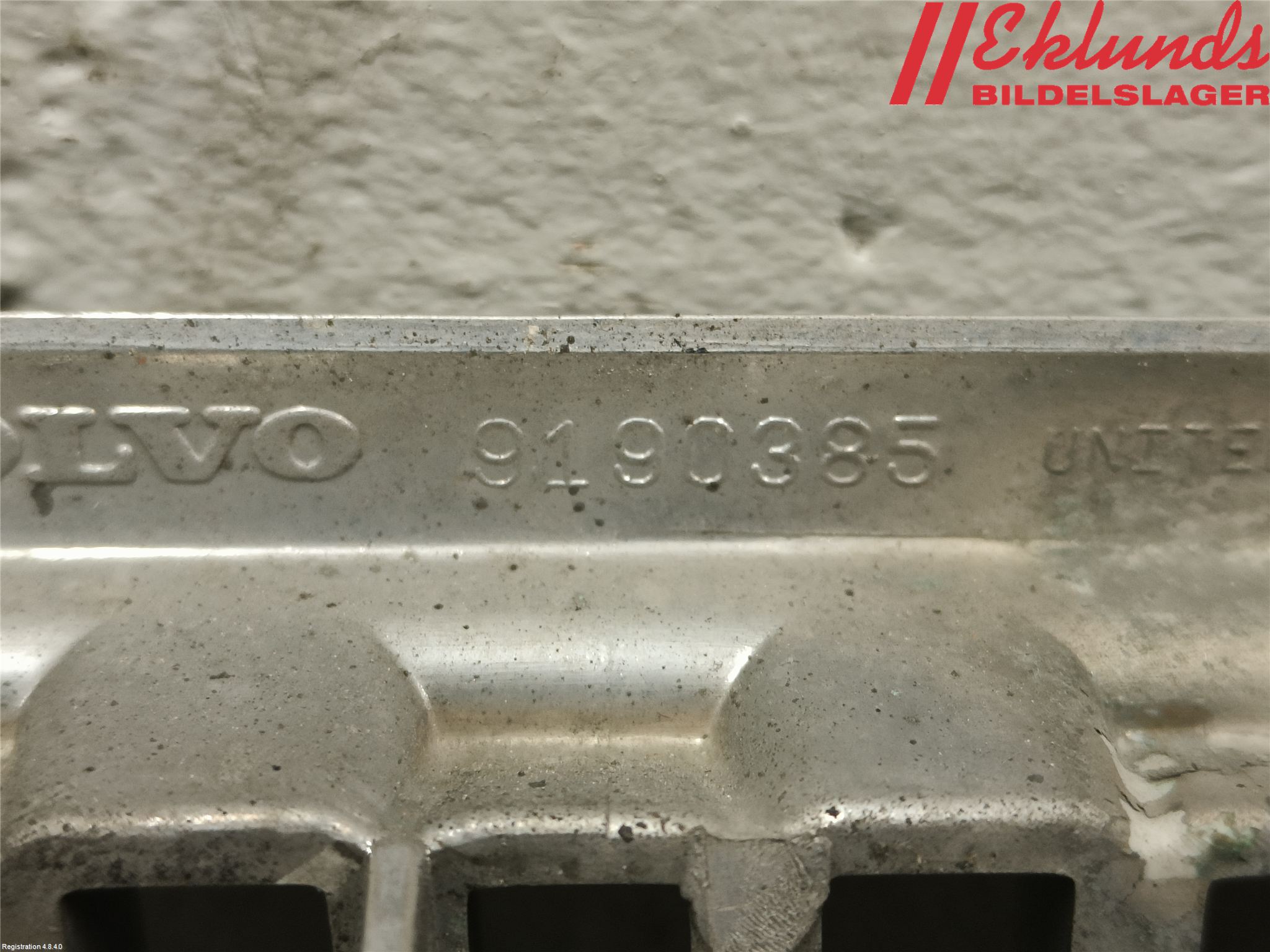 Volvo V70 00-04 Grill Komp