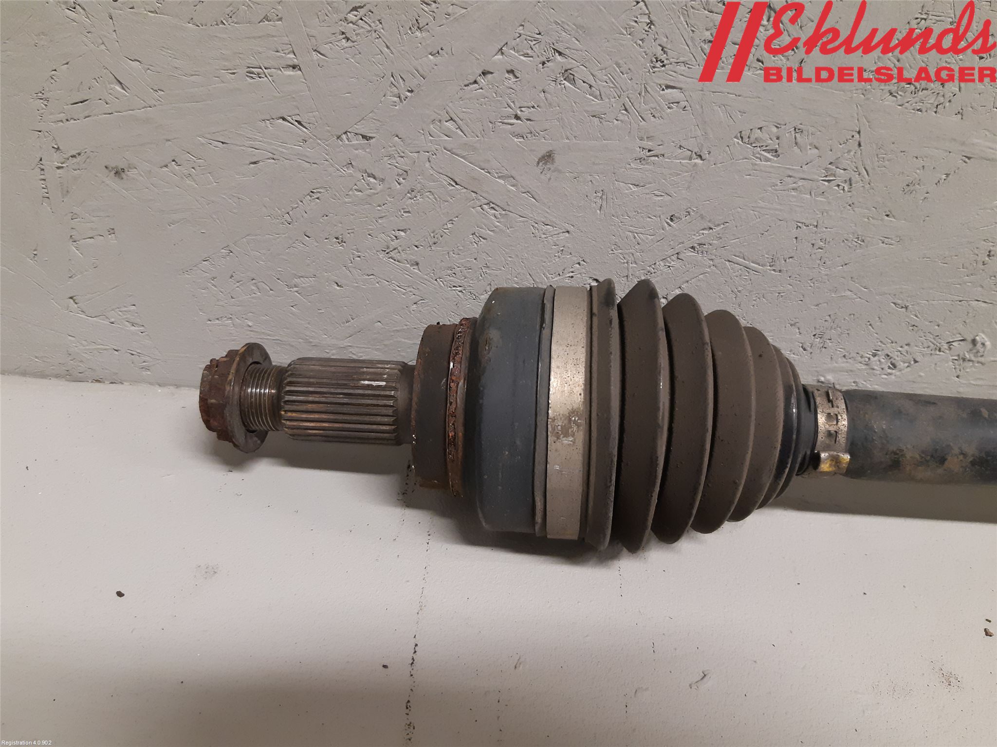 BMW 3 F30/F31/F80 12-19 Drivaxel Bak Höger