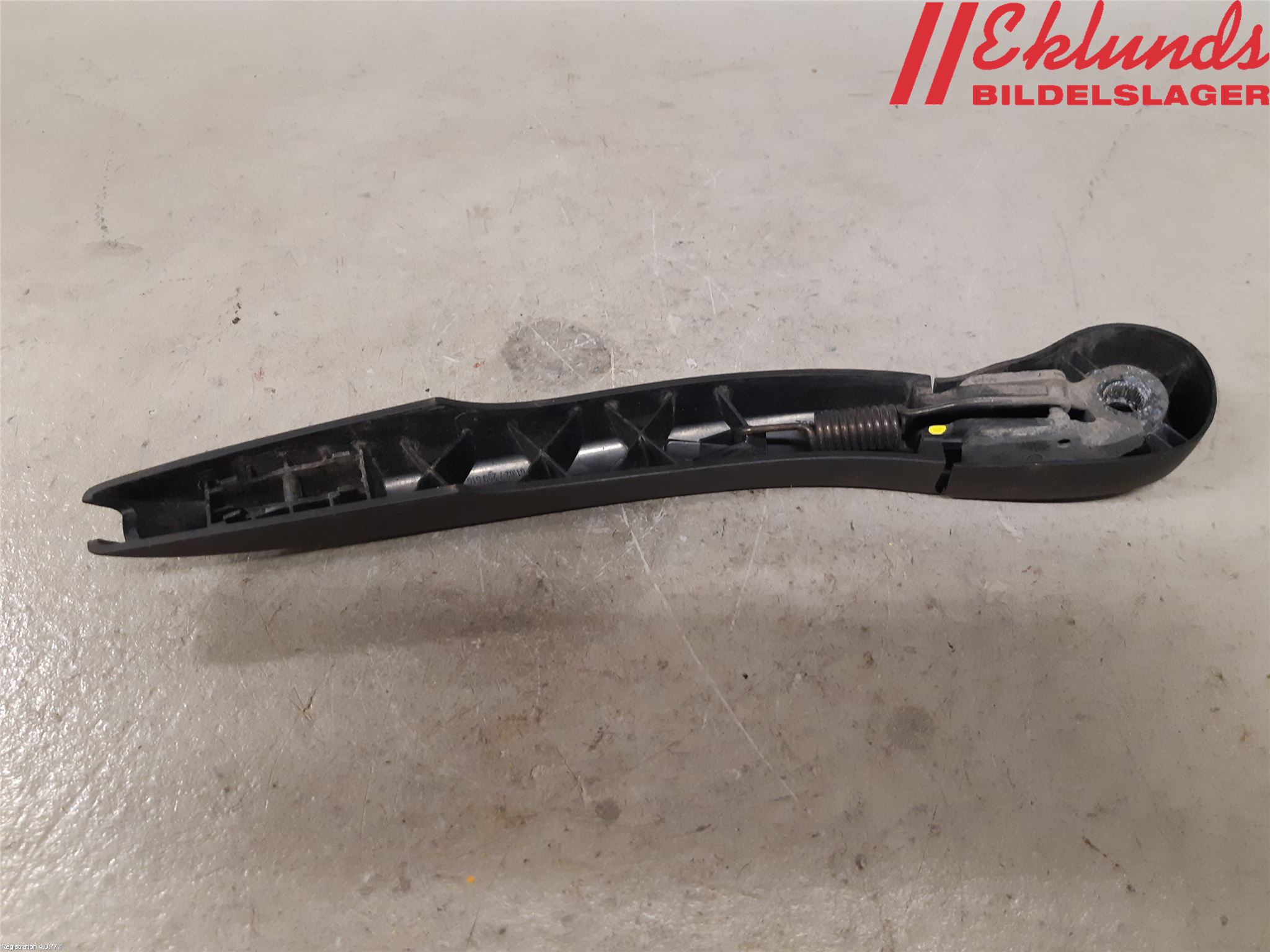 BMW 3 F30/F31/F80 12-19 Torkararm-Bakruta