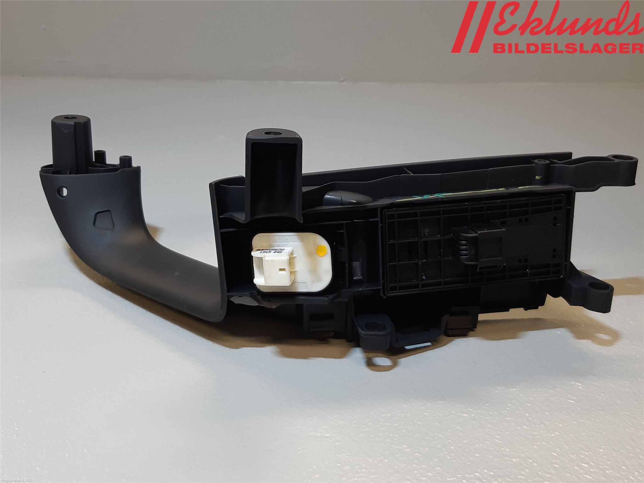 Audi Q3 8U 12-18 Strömställare Elhiss