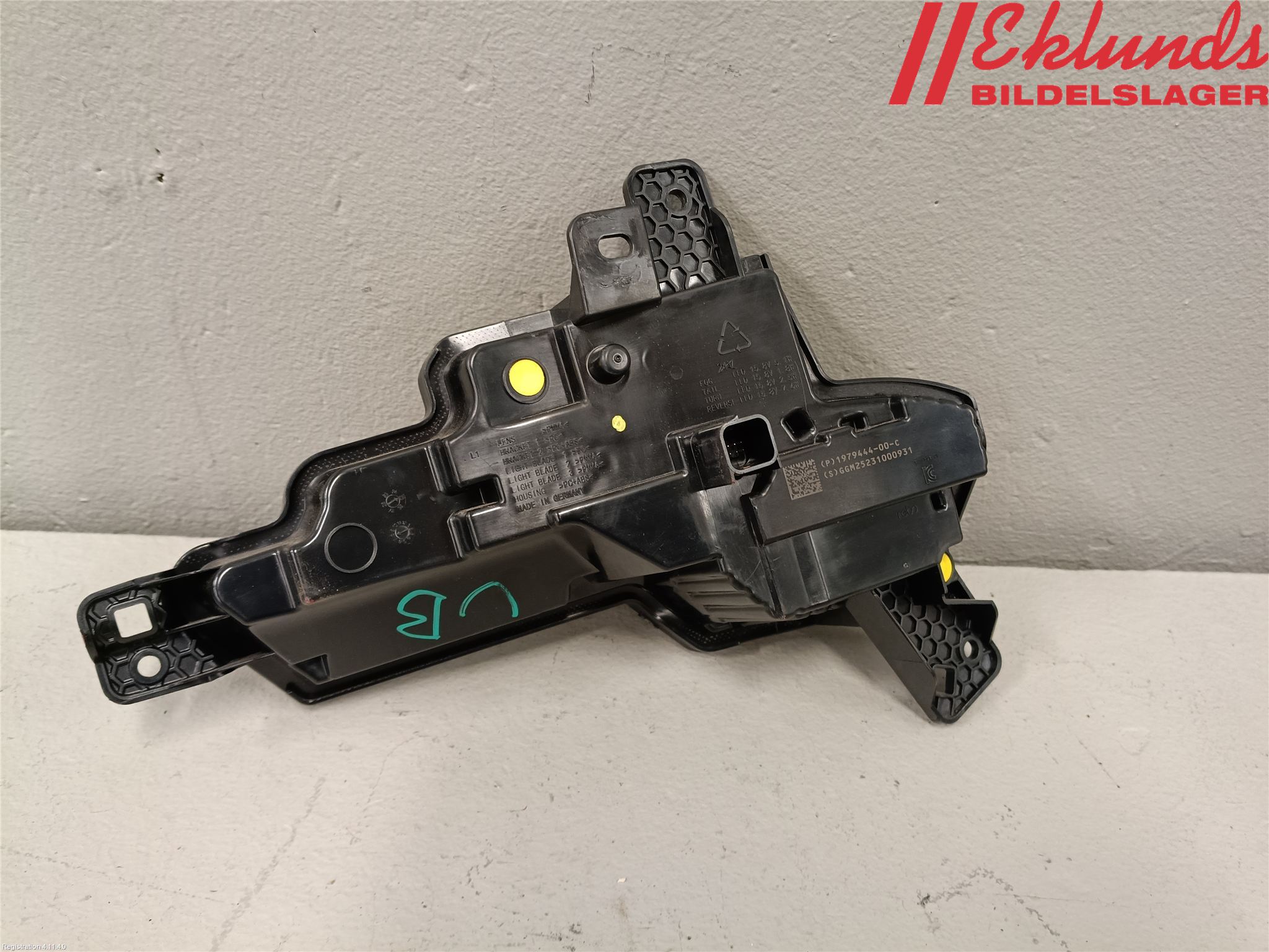 Tesla MODEL Y 21- Dimljus/Reflex Bak