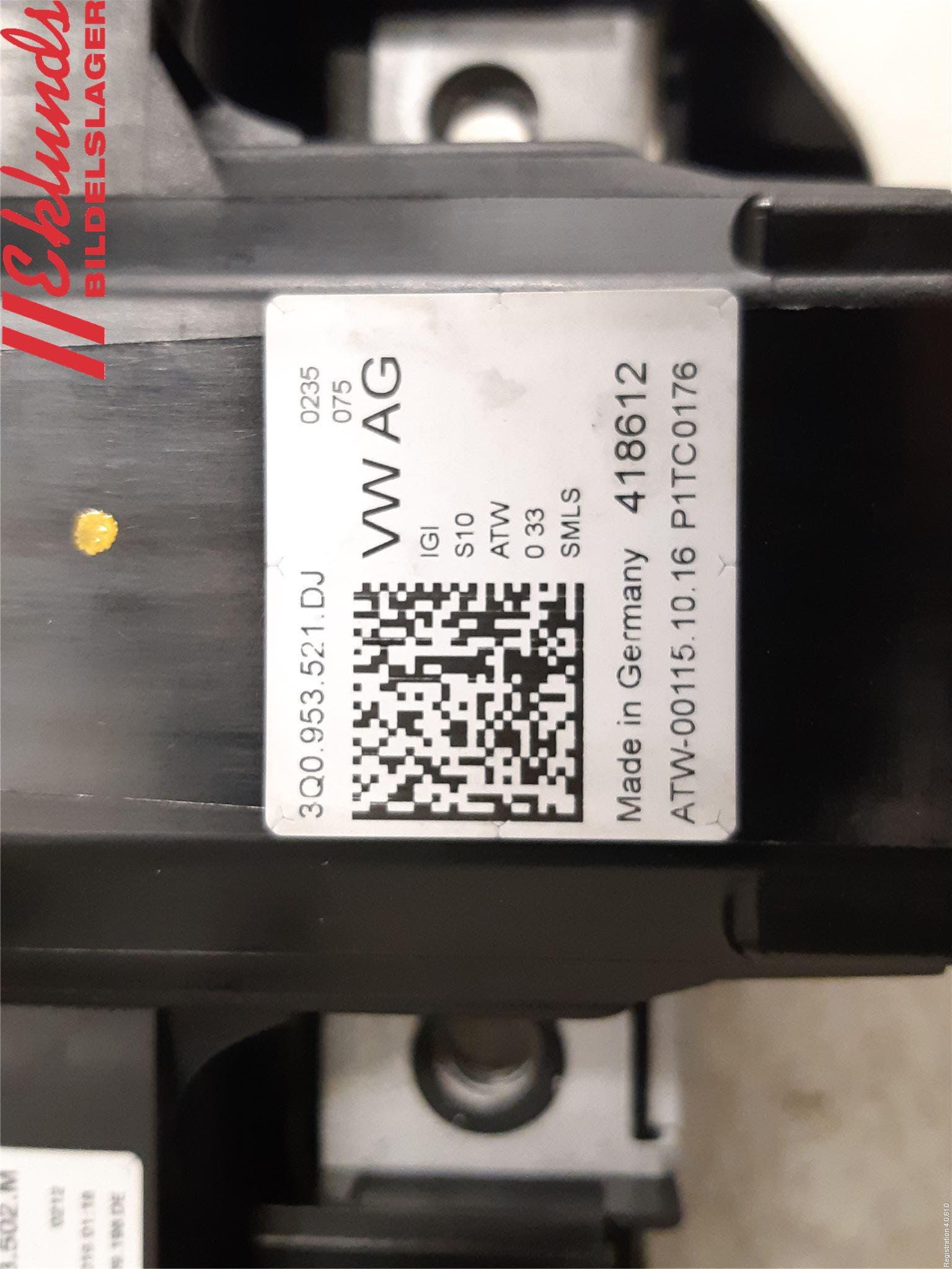 Volkswagen VW PASSAT 15-19 Spakcentral