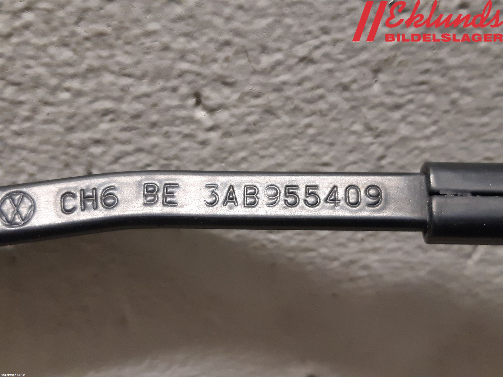 Volkswagen VW PASSAT 11-14 Torkararm Armar Vindruta