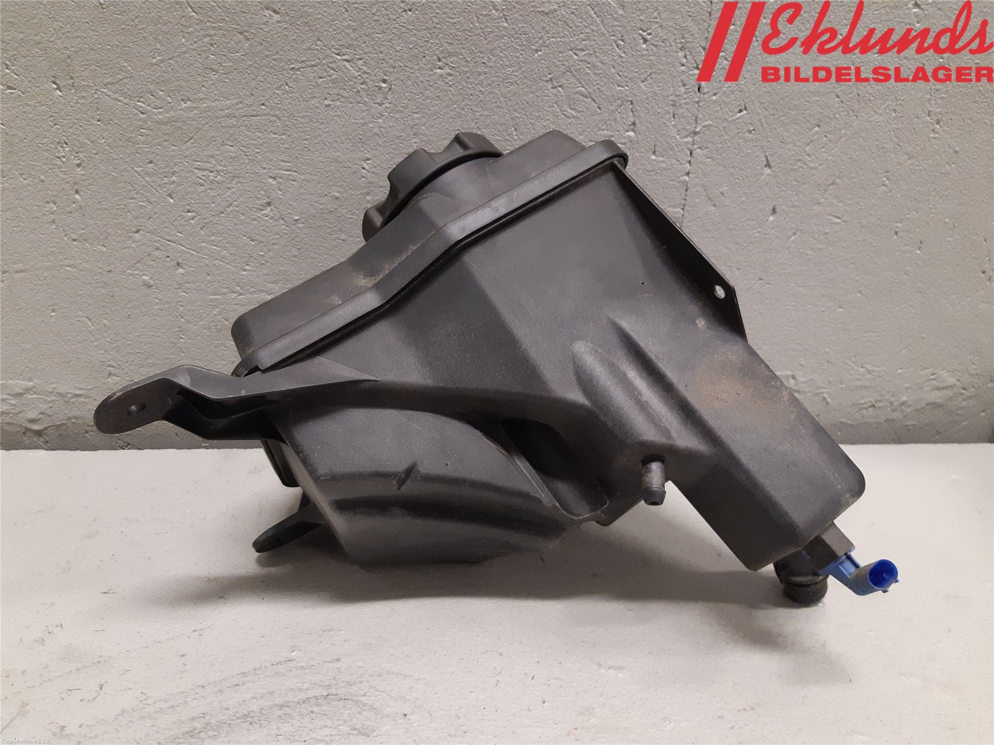 BMW 1 E87/81 5D/3D 03-11 Expansionstank
