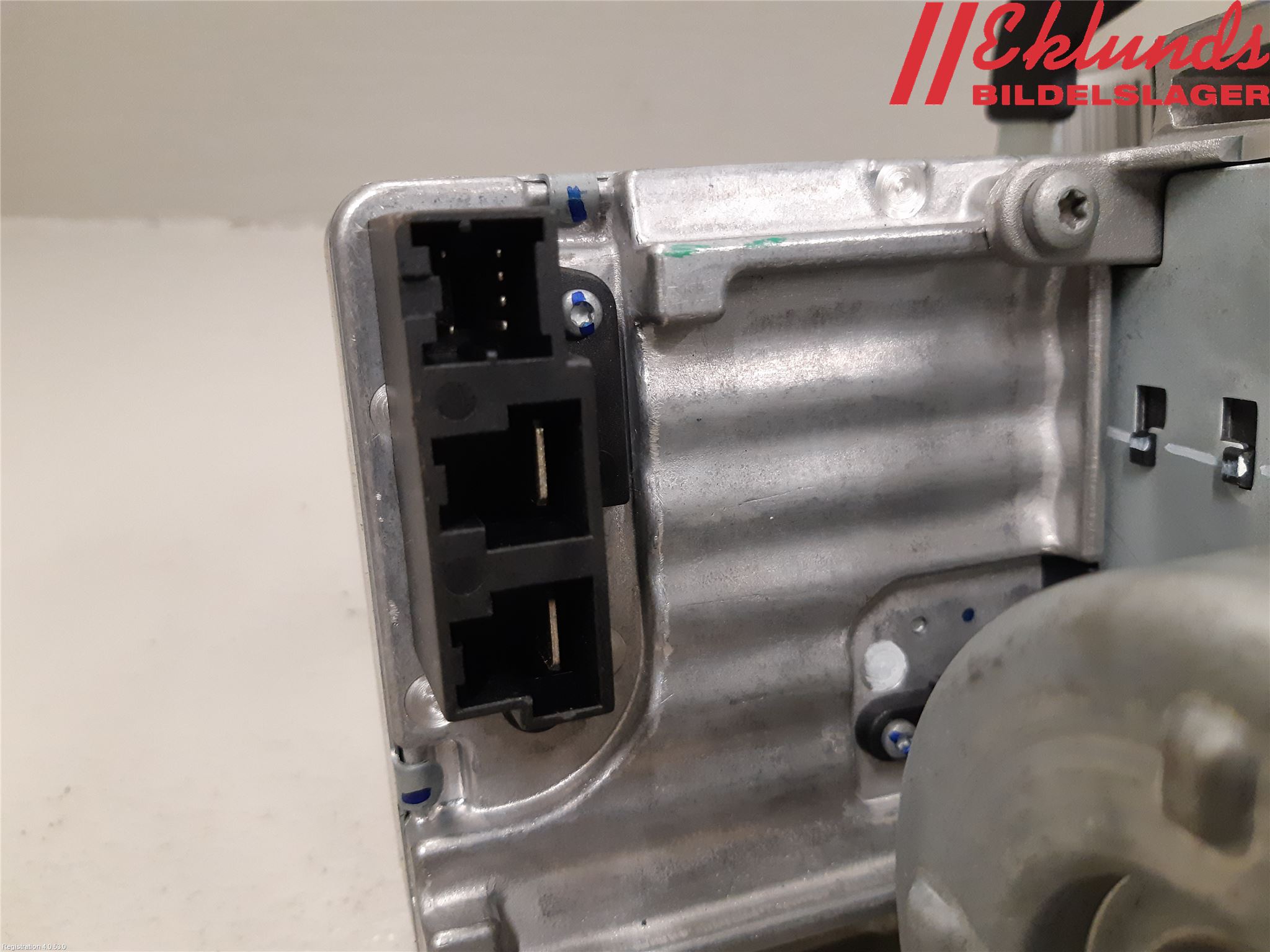 Mazda 2 (DE) 08-15 Rattaxelagg Med Inb Servo