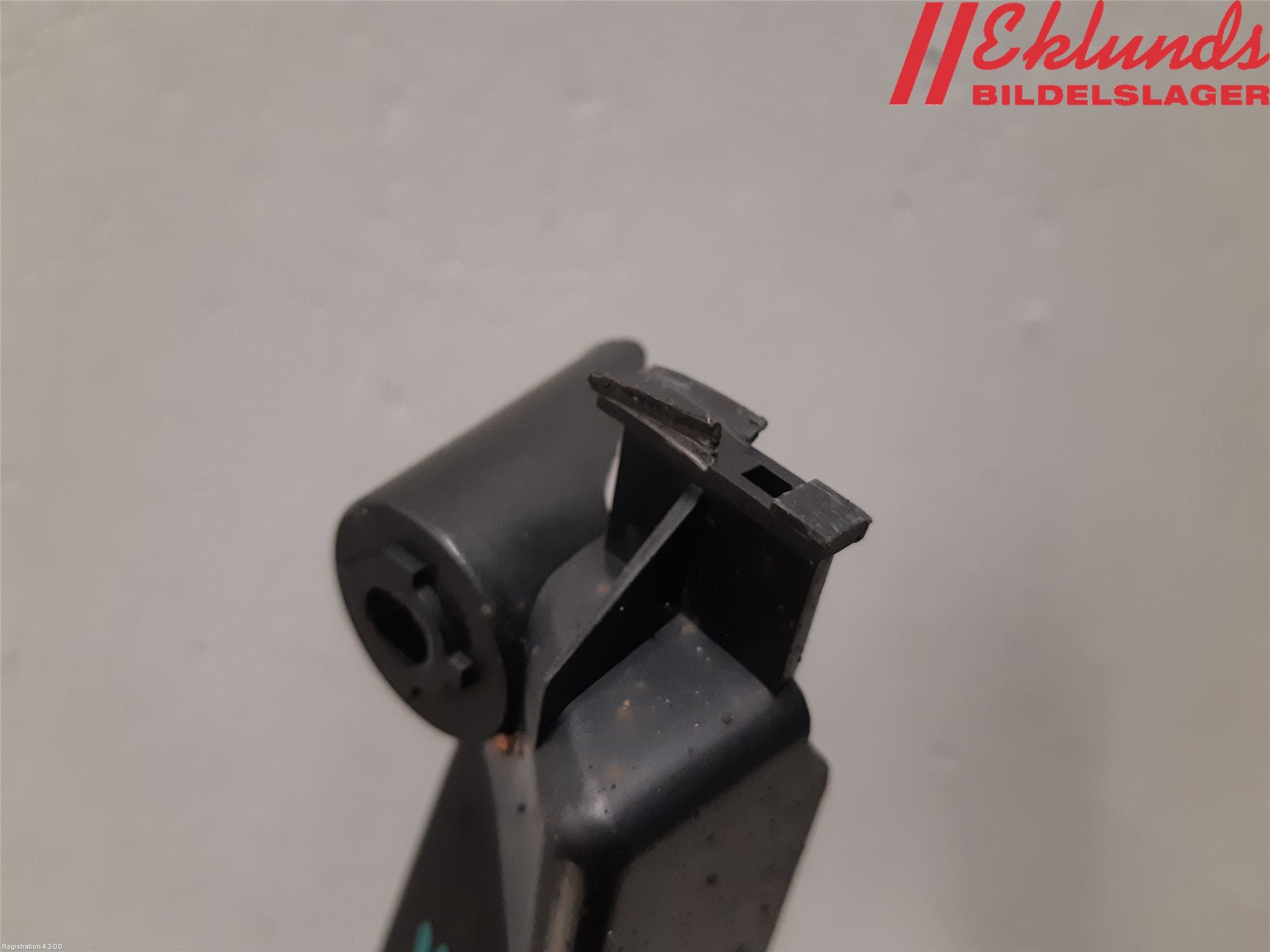 Volvo V70 08-13 Stötfångarfäste Bak Hö