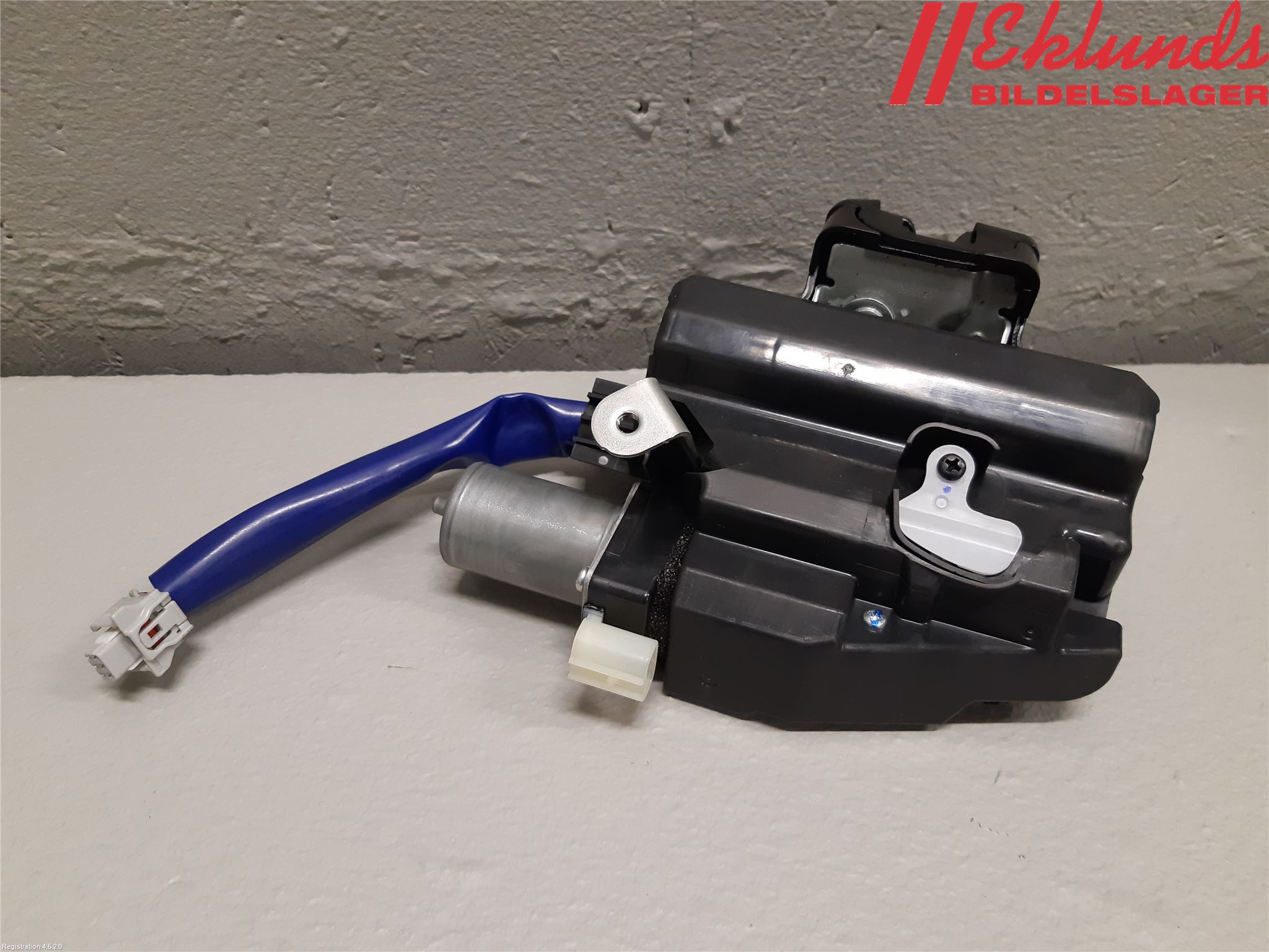 Toyota RAV4 19- Låskista Baklucka