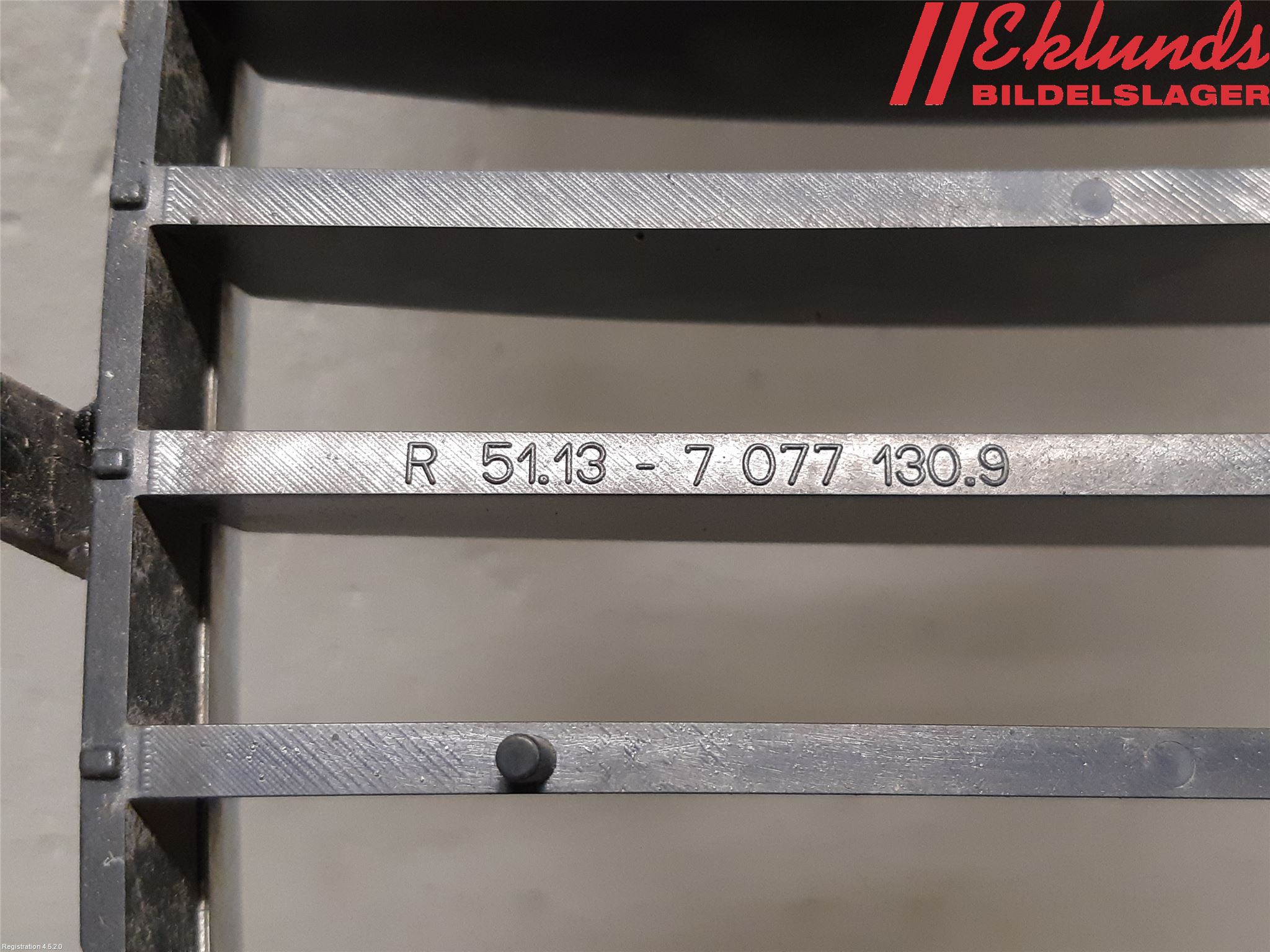 BMW 1 E87/81 5D/3D 03-11 Grilldel Höger