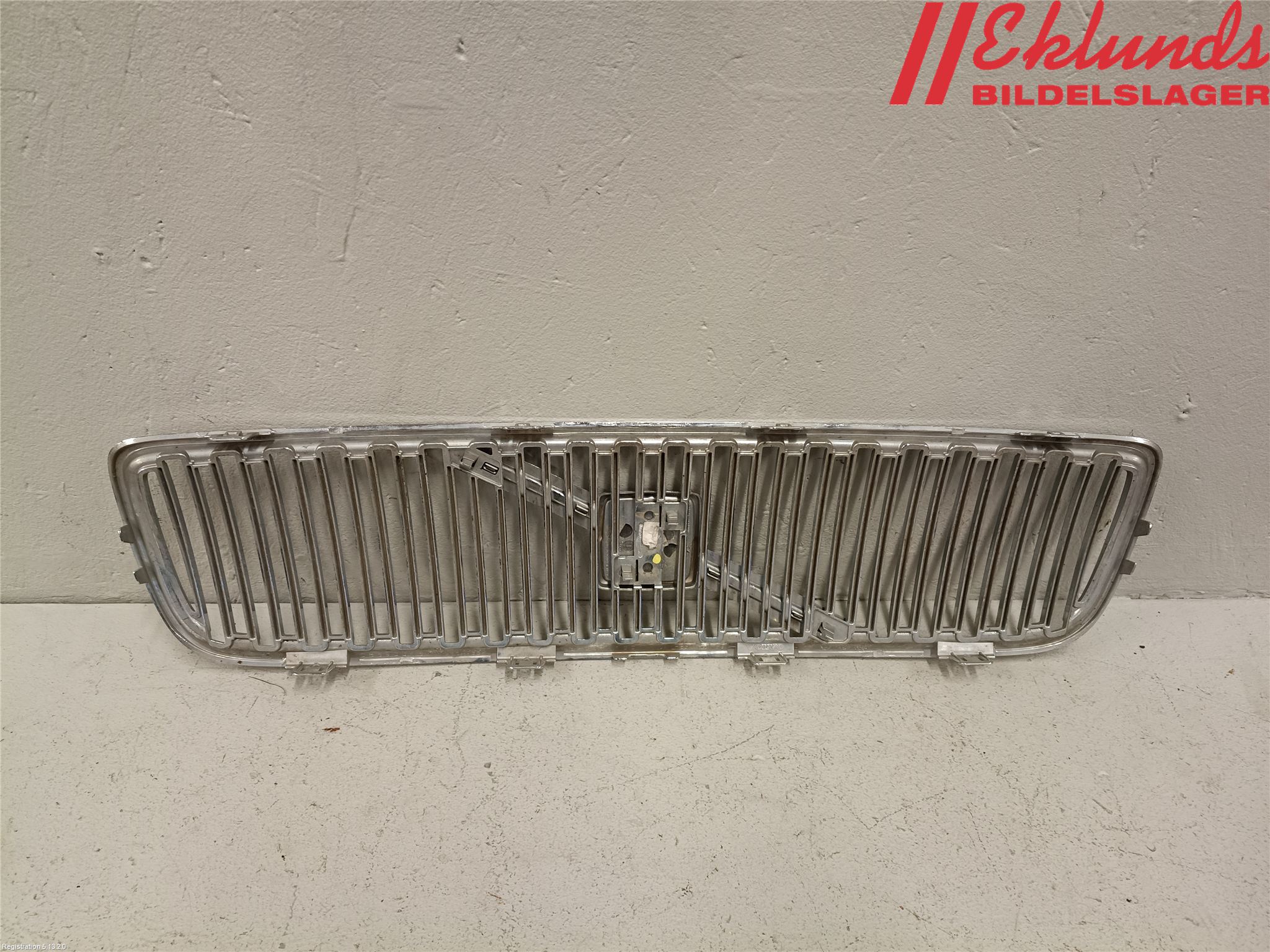Volvo V70 05-08 Grill Komp
