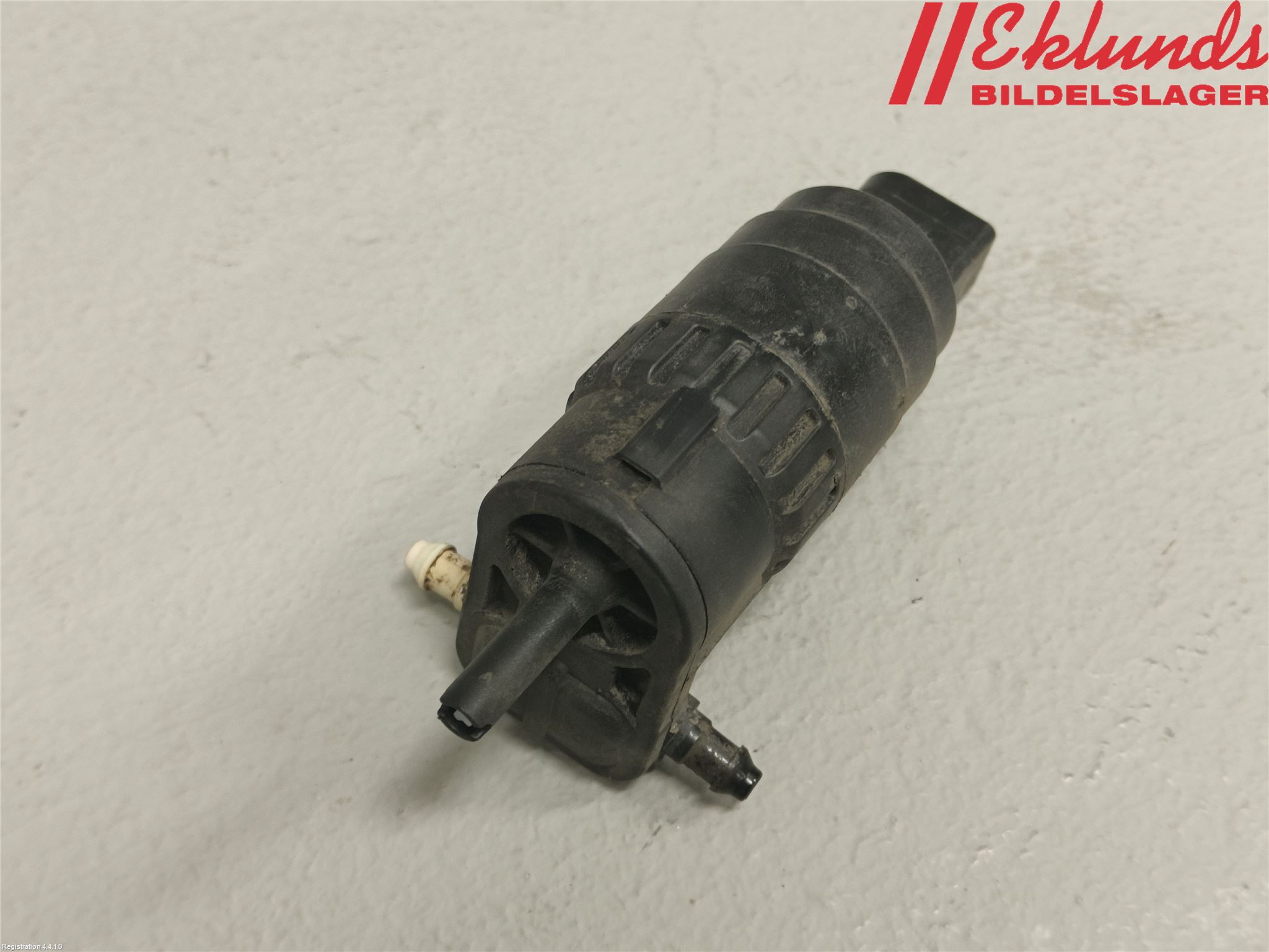 Volkswagen VW CADDY      04-10 Spolarpump Vindruta