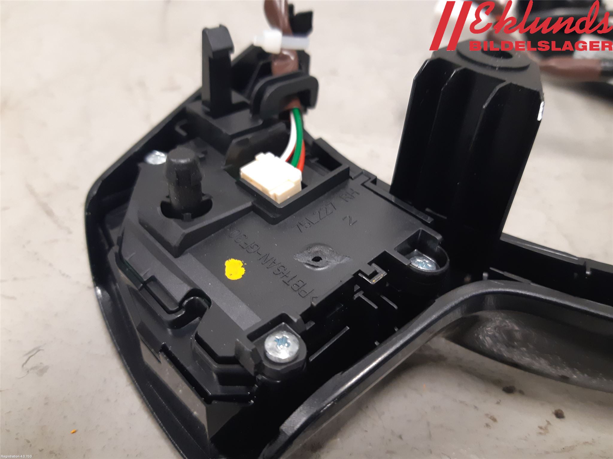 Toyota YARIS XP130 15-20 Strömställare Övrigt