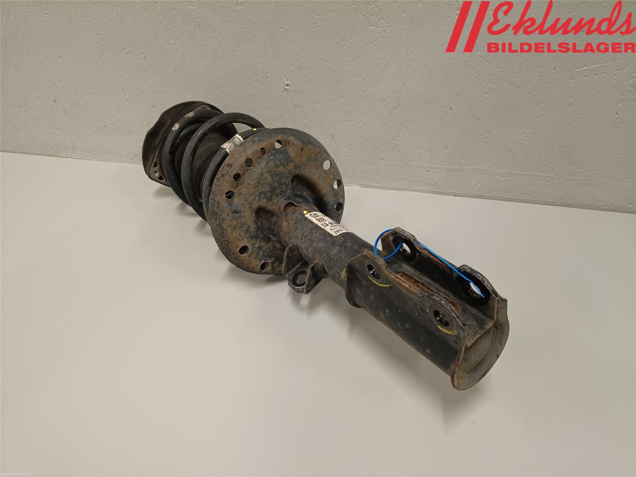 Opel ASTRA K 16-22 Fjäderben Fram Höger