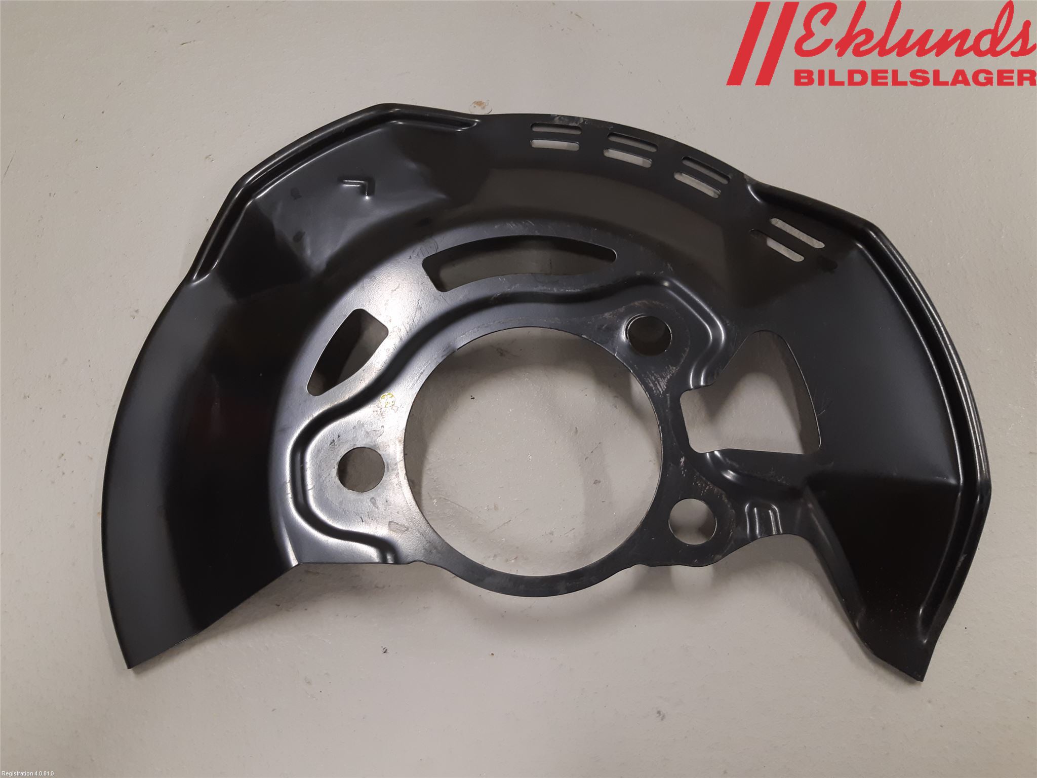 Toyota YARIS XP21 20- Bromssköld Fram