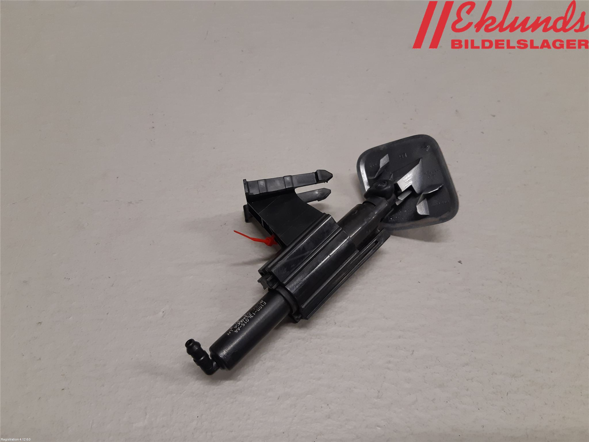 Ford FOCUS 15-18 Spolarmunstycke Strålkastare