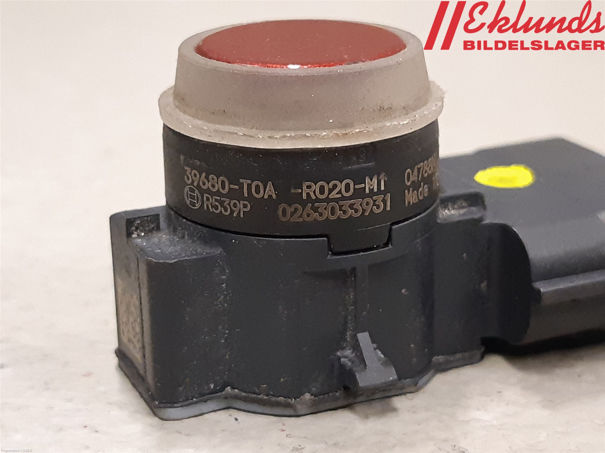 Honda CR-V 13-18 Parkeringshjälp Frontsensor