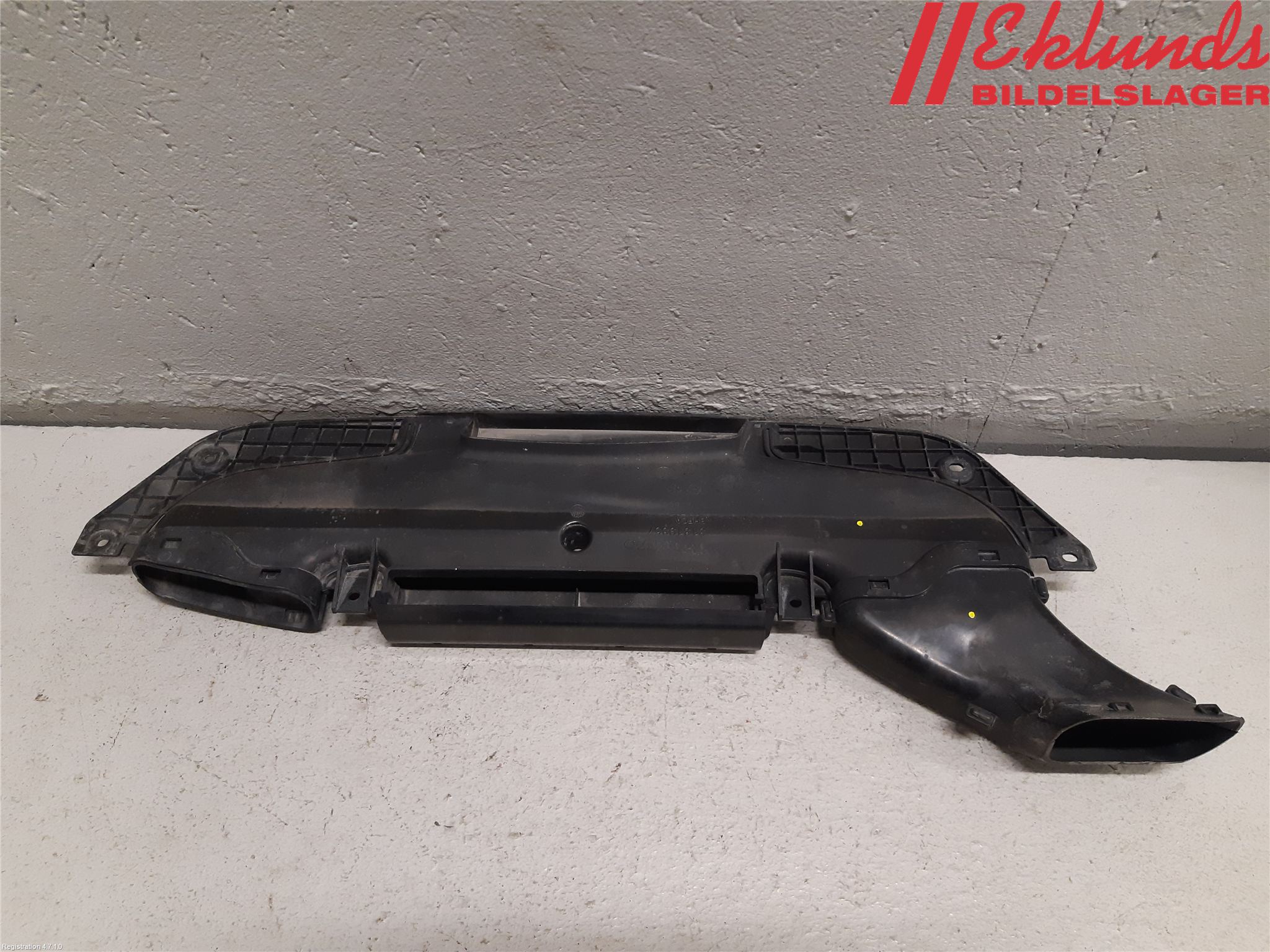 Volvo V40 12-19 Deflektor Plåt-Plast Kylning