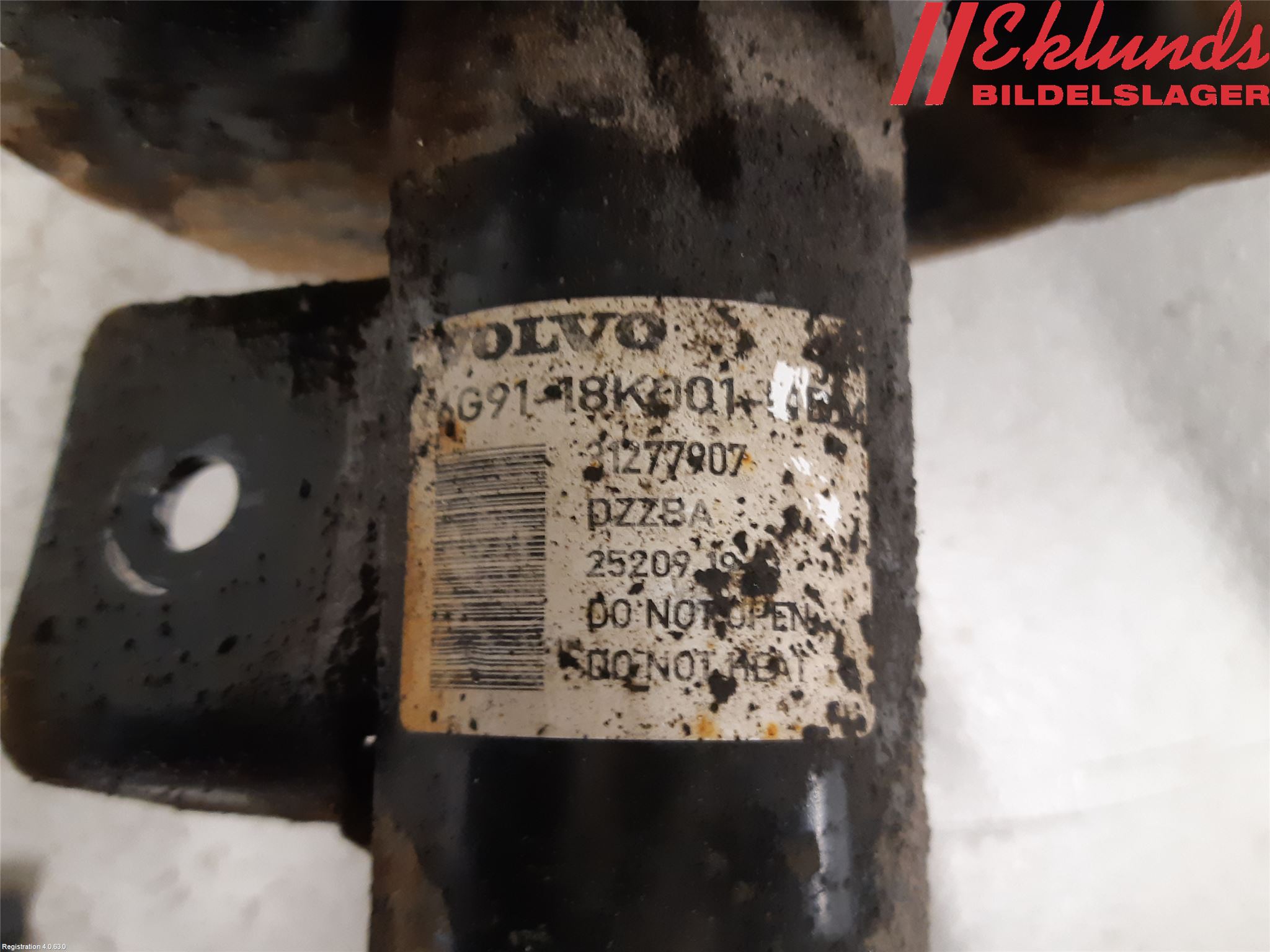 Volvo V70 08-13 Fjäderben Fram Vänster