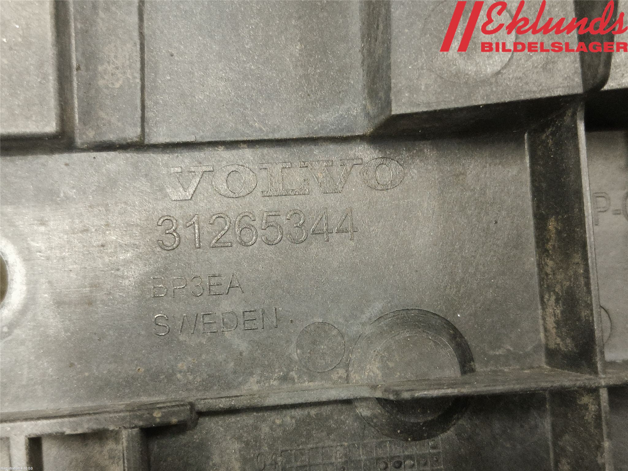 Volvo V70 08-13 Stötfångarfäste Fram Vä