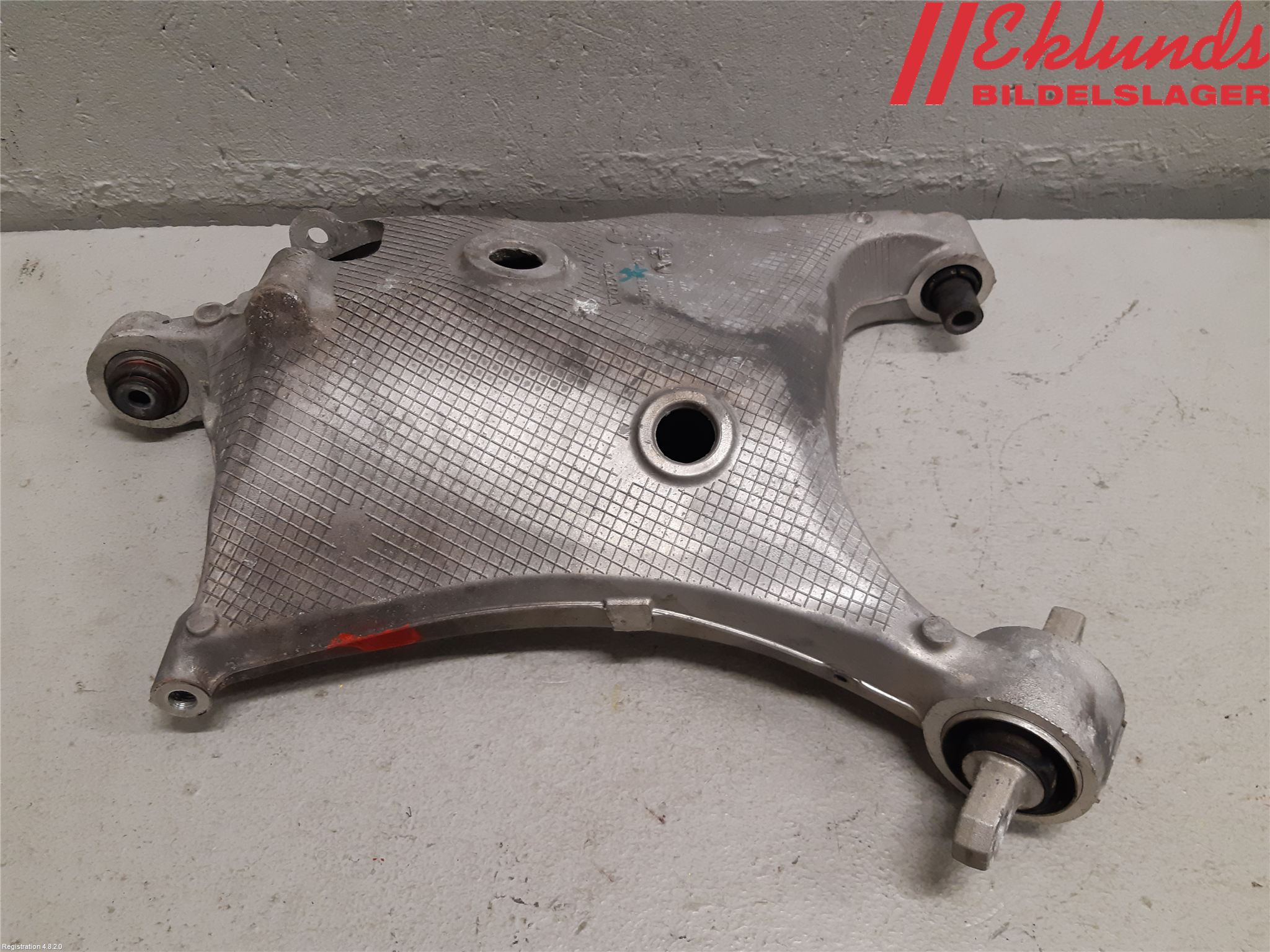 Volvo XC90/RECHARGE 16- Bärarm Bak Vänster