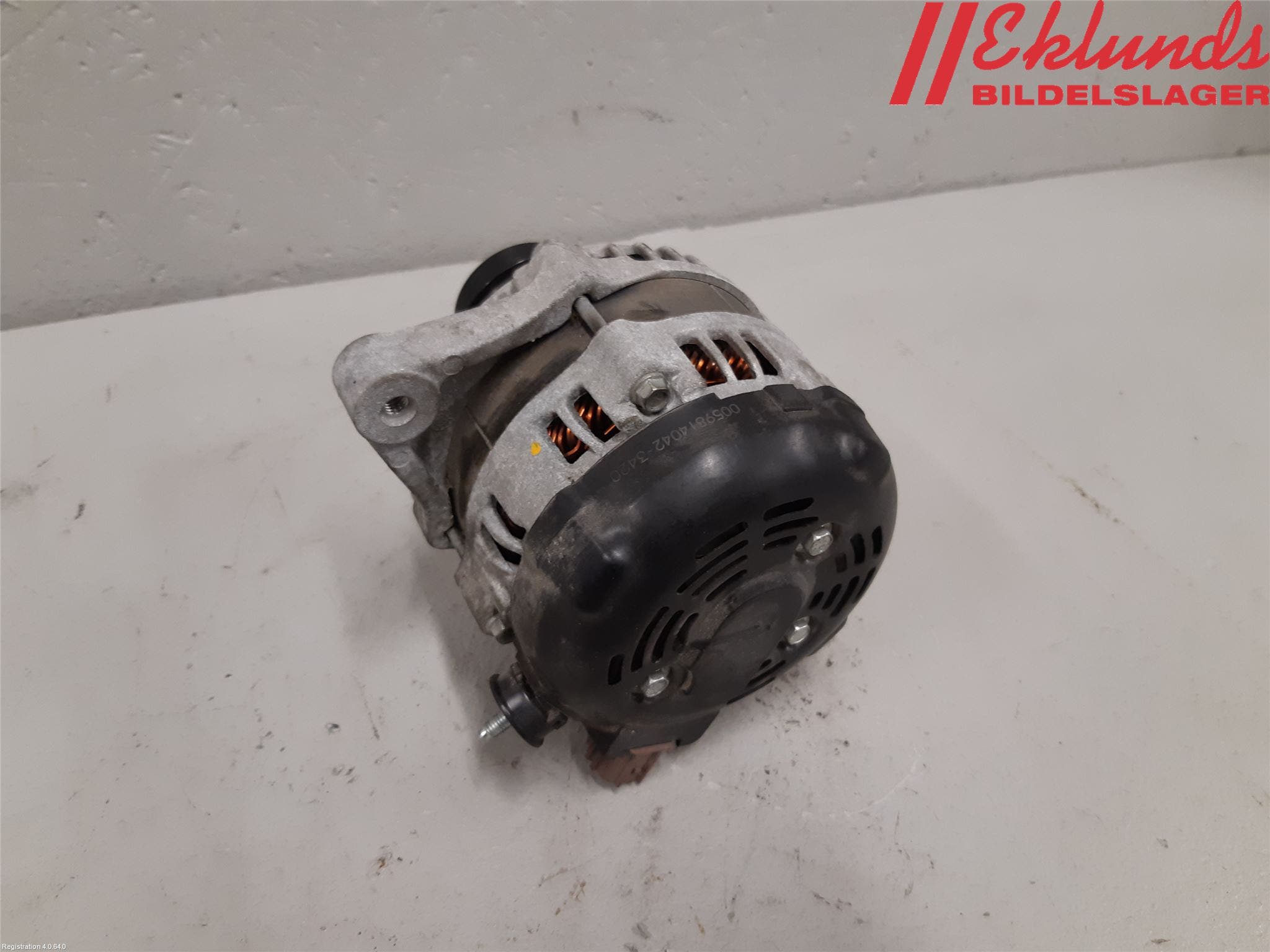 Toyota AVENSIS 09-15 Generator