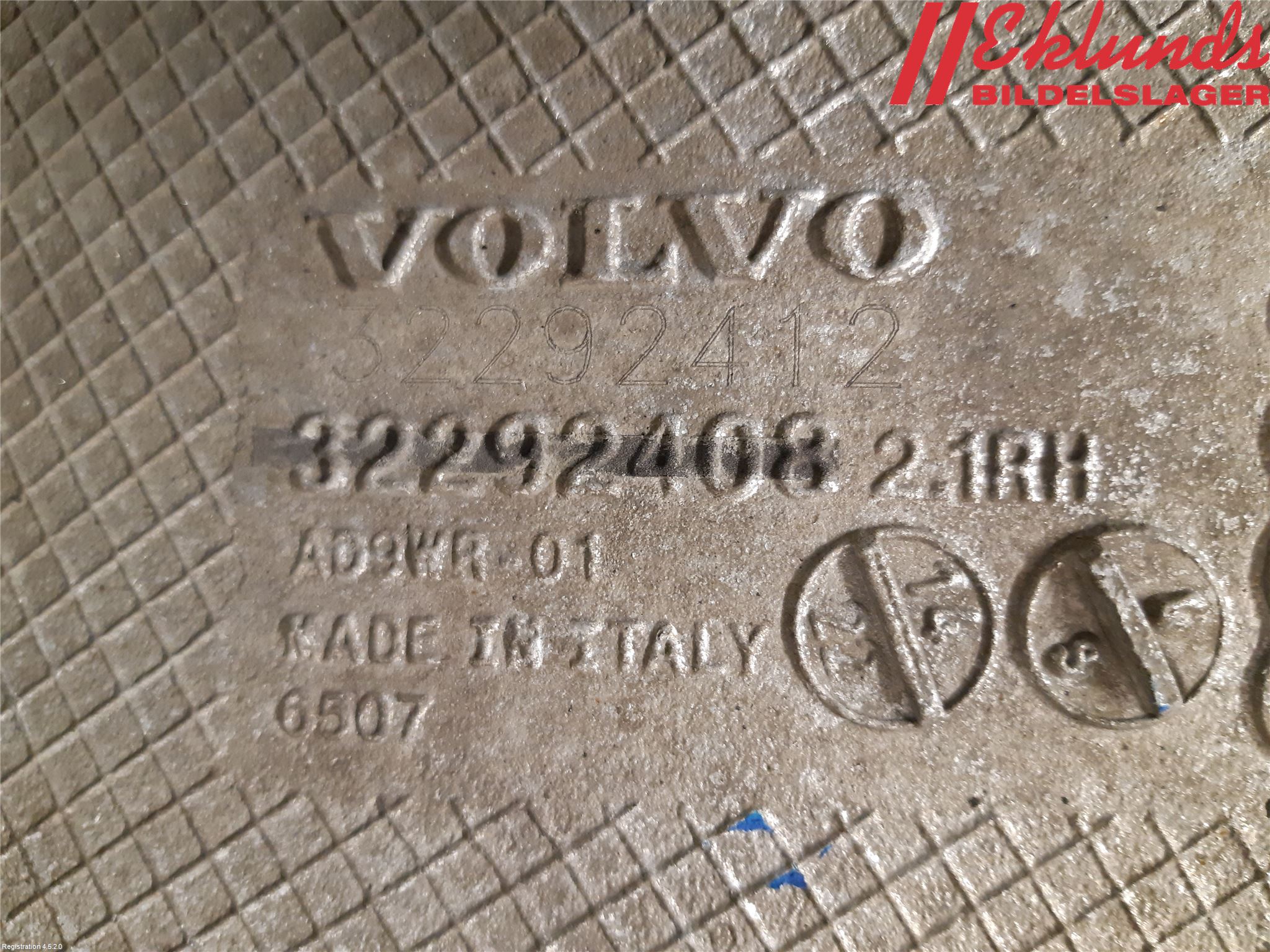 Volvo V90 17->> Bärarm Bak Höger