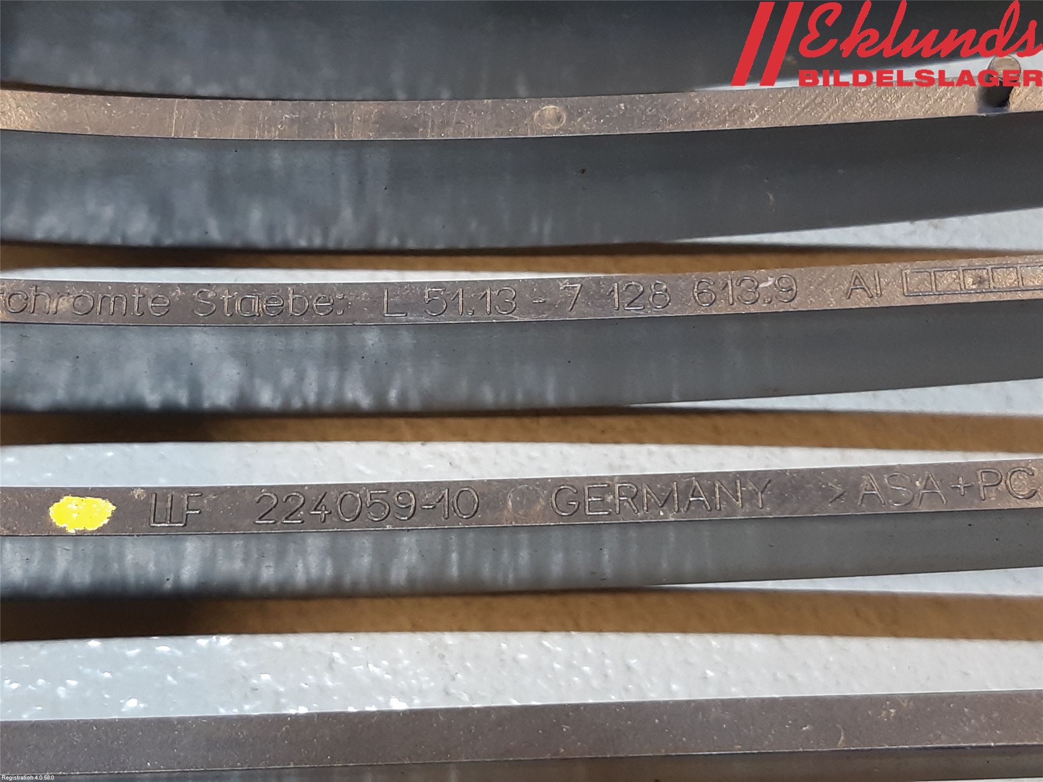 BMW 1 E87/81 5D/3D 03-11 Grilldel Vänster