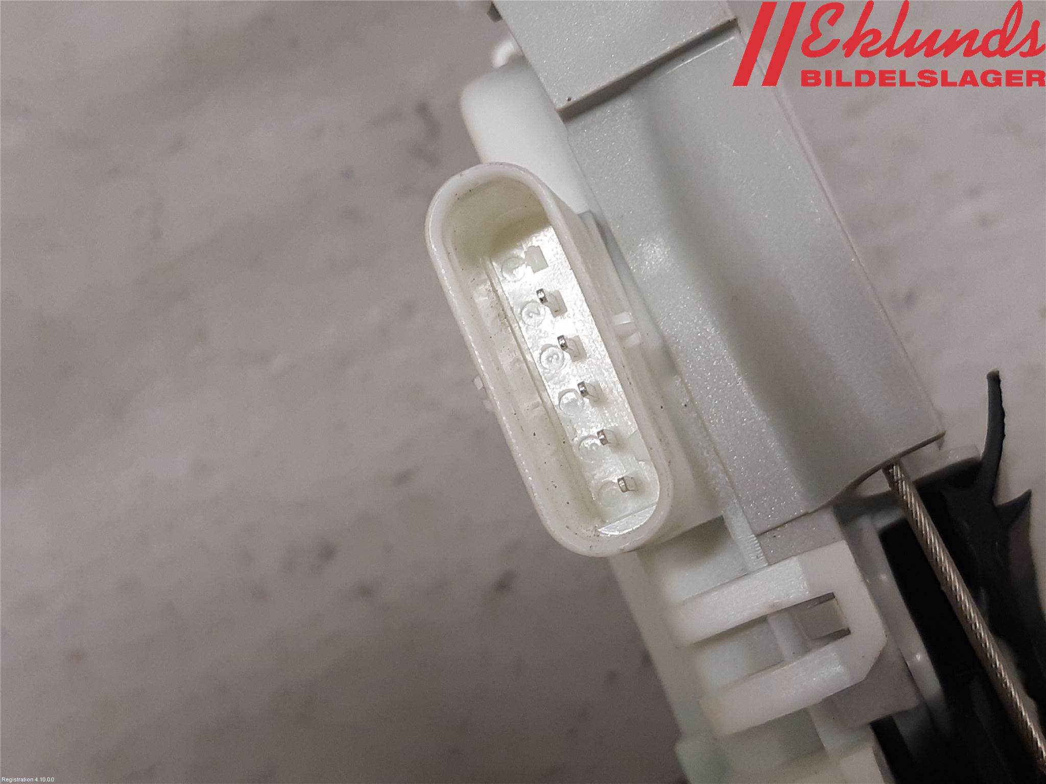 Audi A4/S4 B9 20- Låskista-Dörrlås