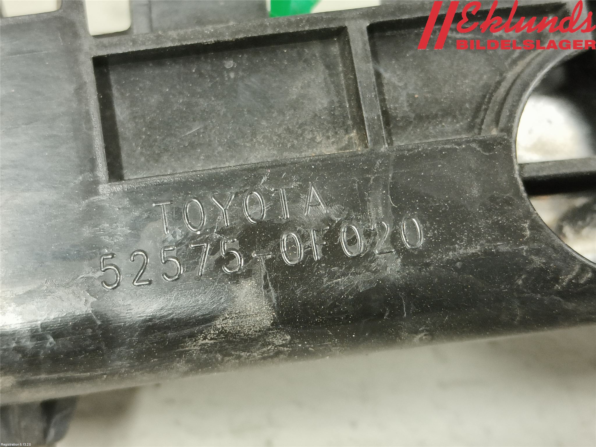 Toyota VERSO 09-18 Stötfångarfäste Bak Hö