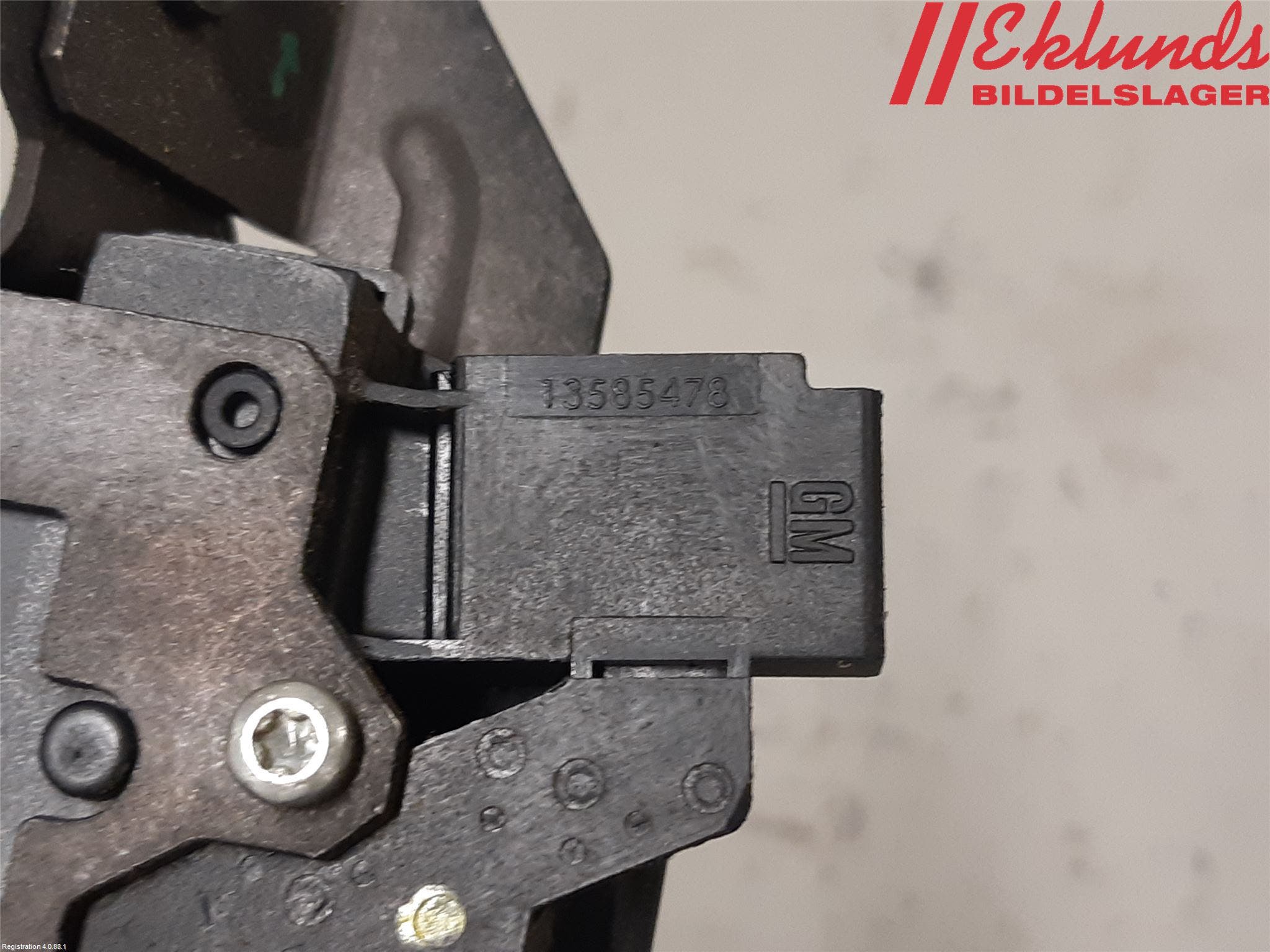 Opel ASTRA J 10-15 Låskista Baklucka